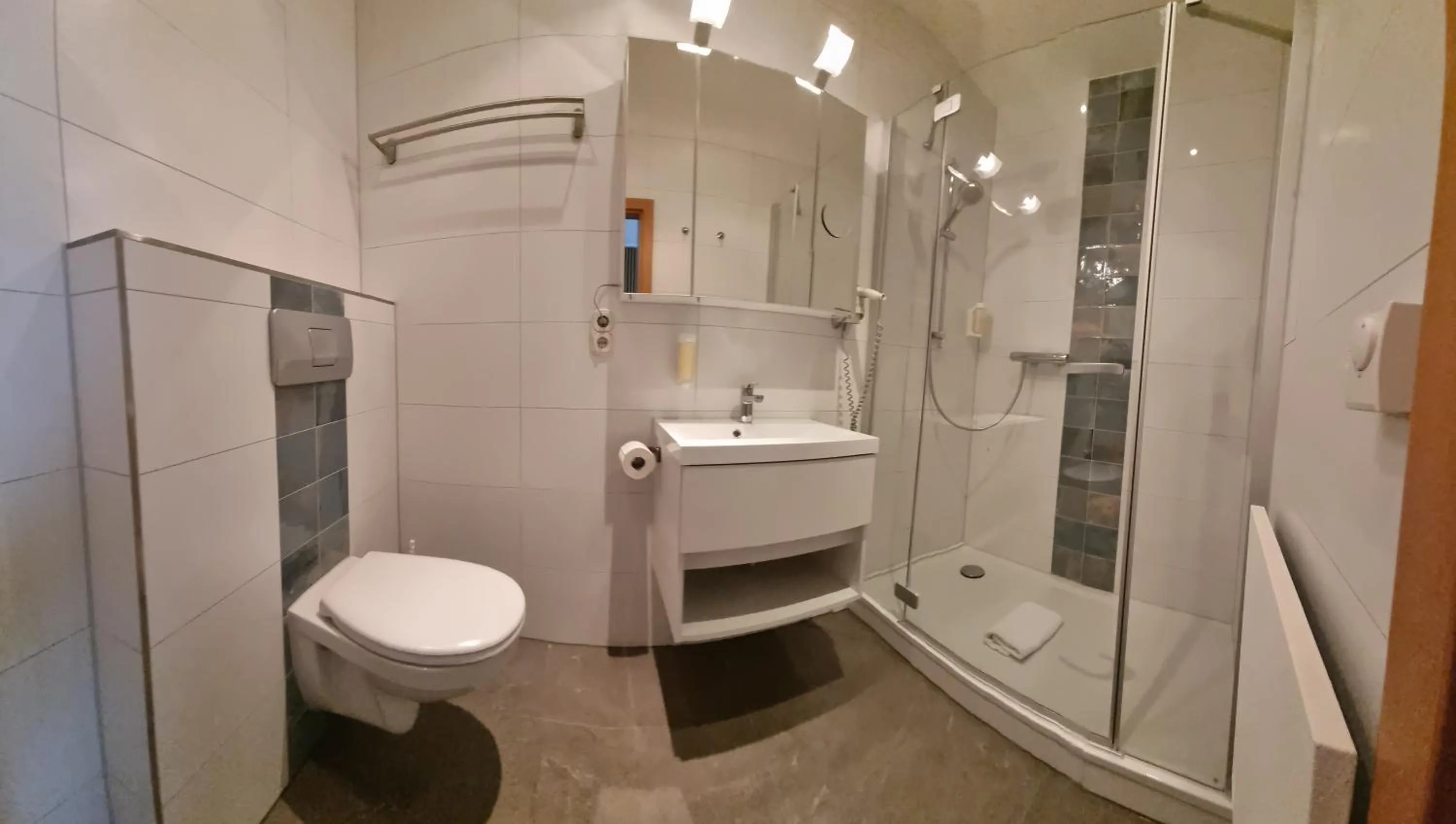 Bathroom in Kräuterhotel & Restaurant Heidejäger