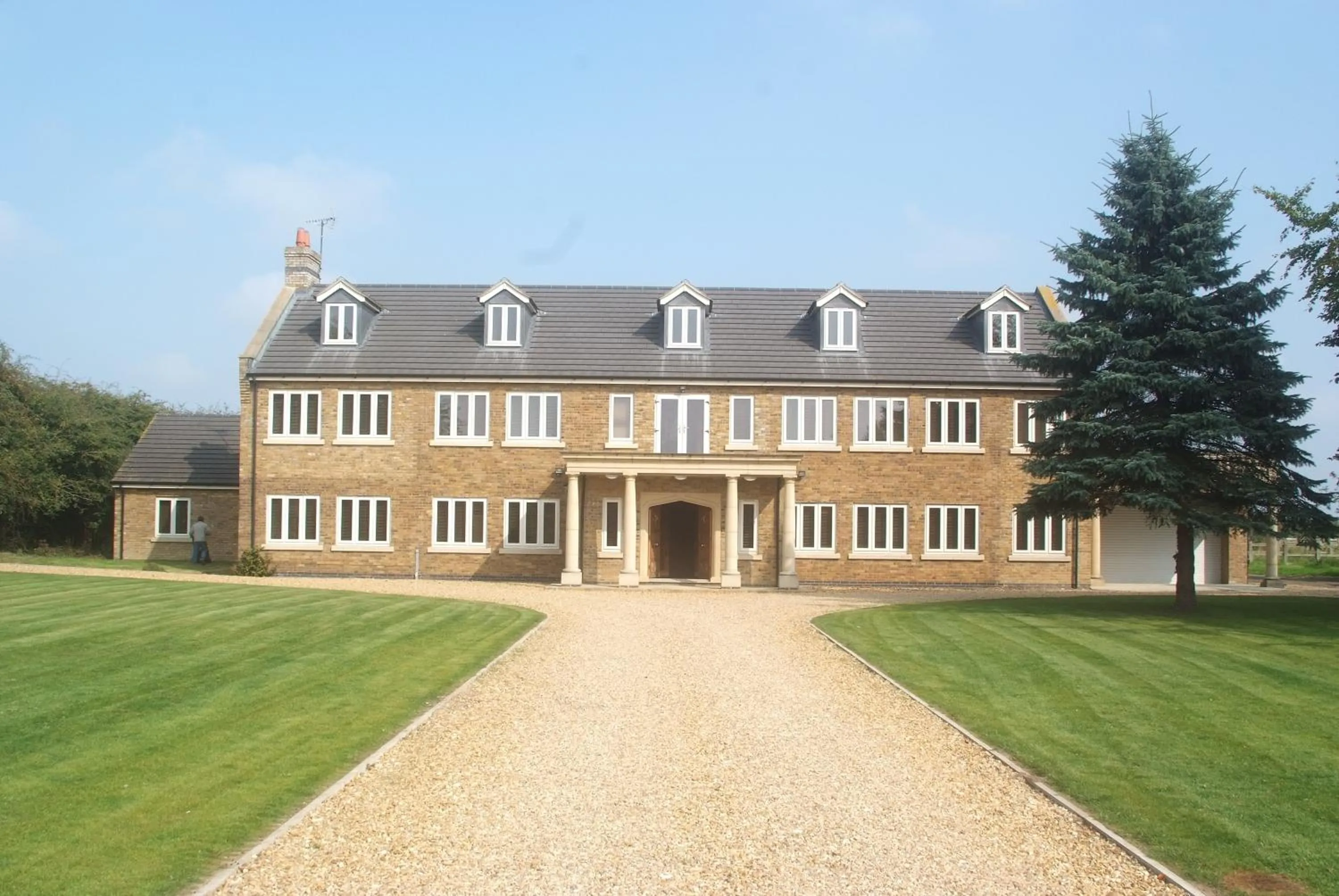 Property building in Woodhouse Farm Lodge