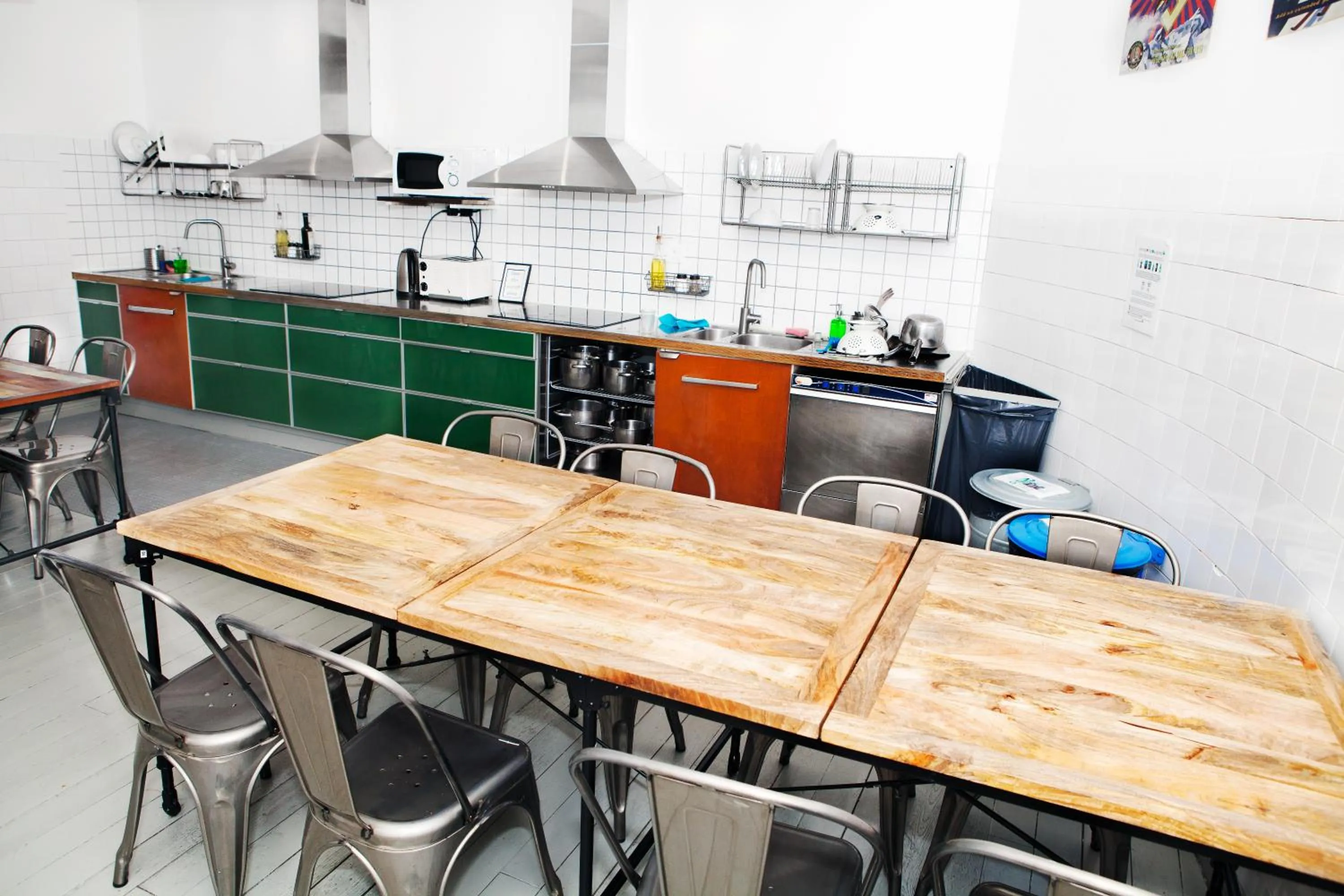 Communal kitchen in City Backpackers Hostel