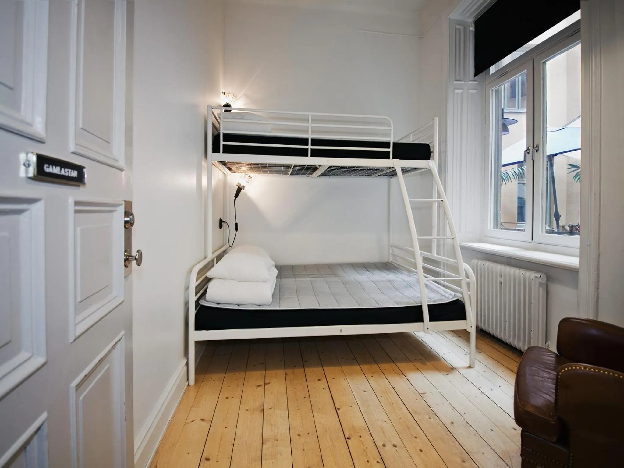 Photo of the whole room, Bed in City Backpackers Hostel