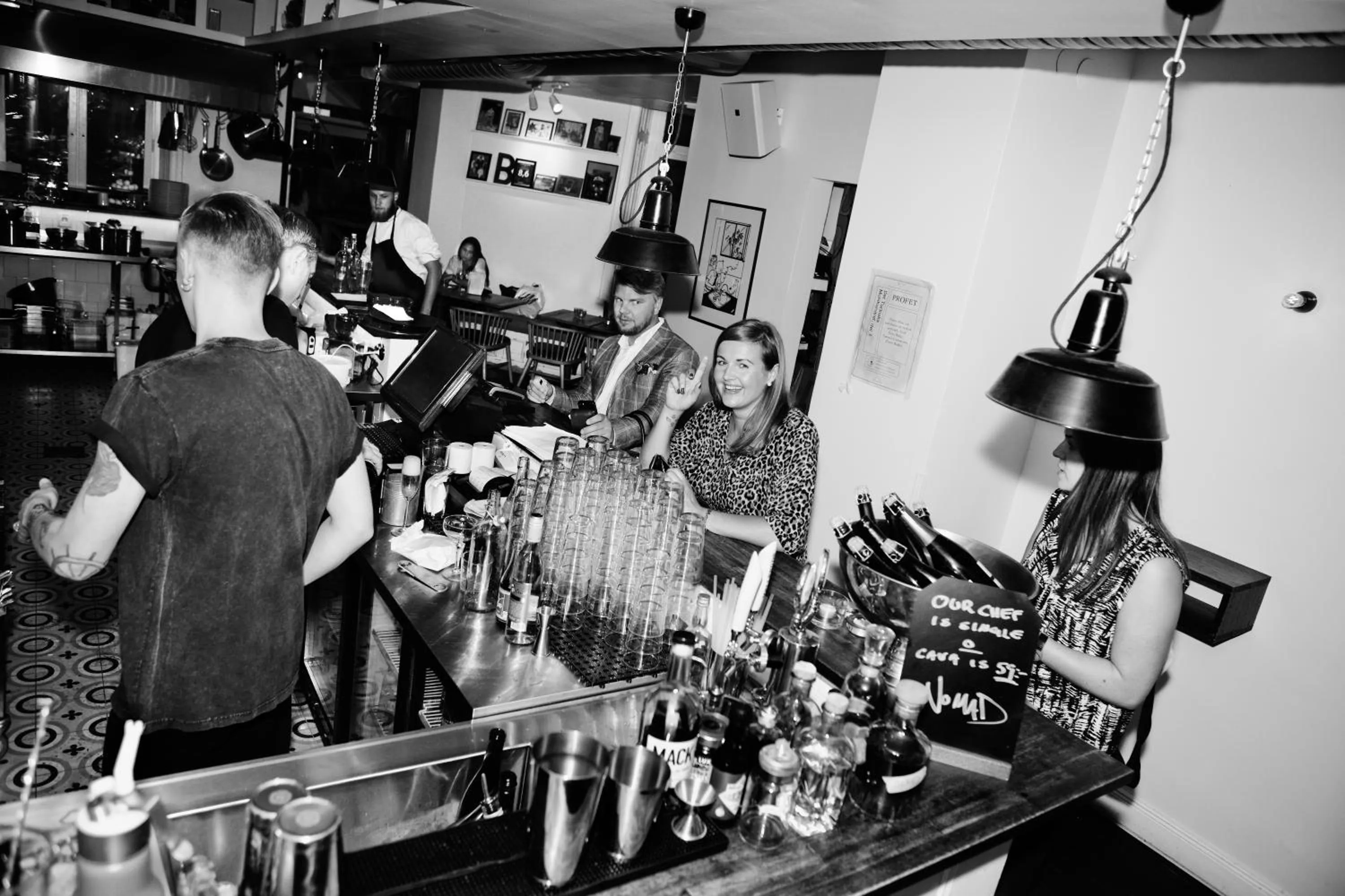 Restaurant/places to eat in City Backpackers Hostel