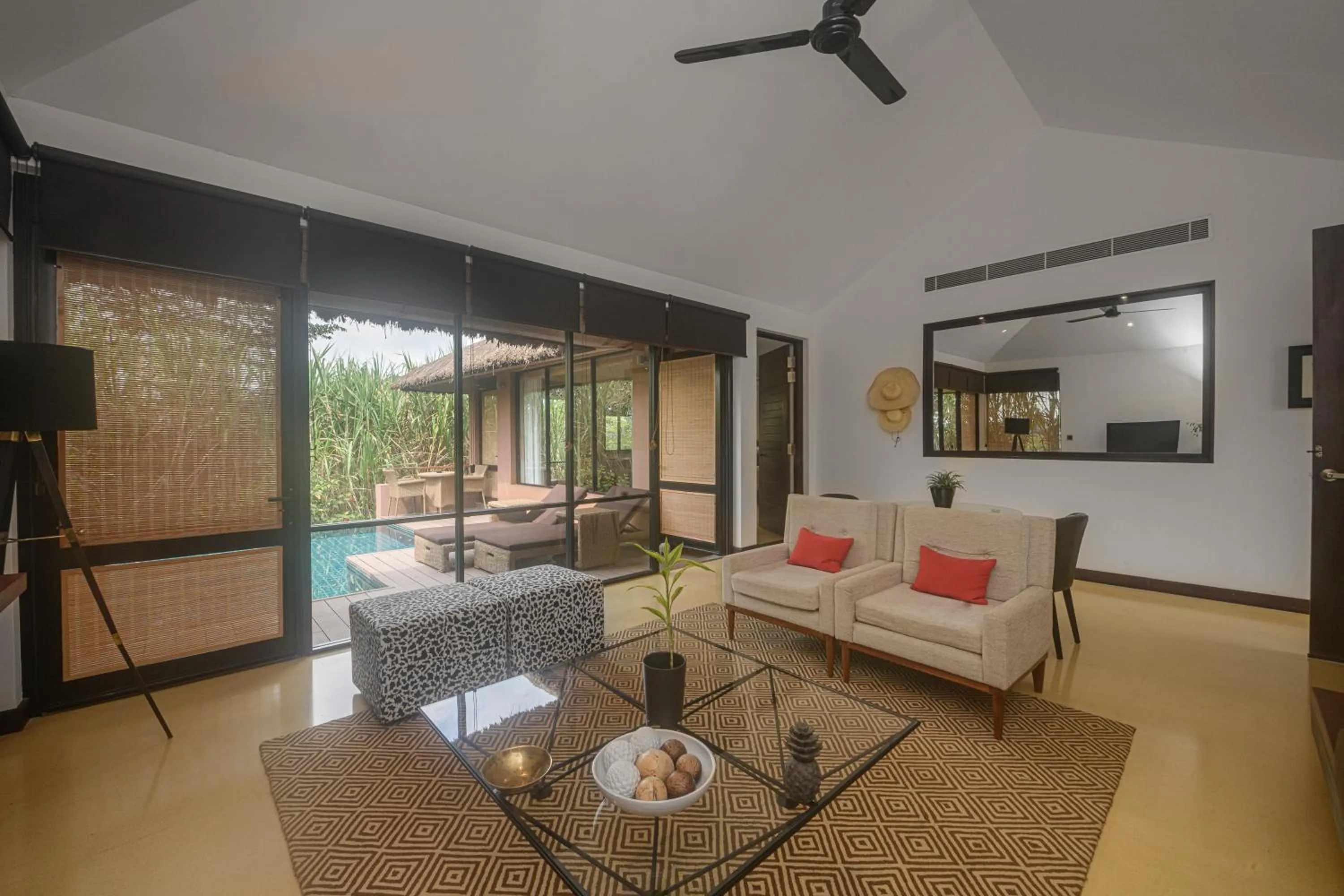 Living room in Water Garden Sigiriya