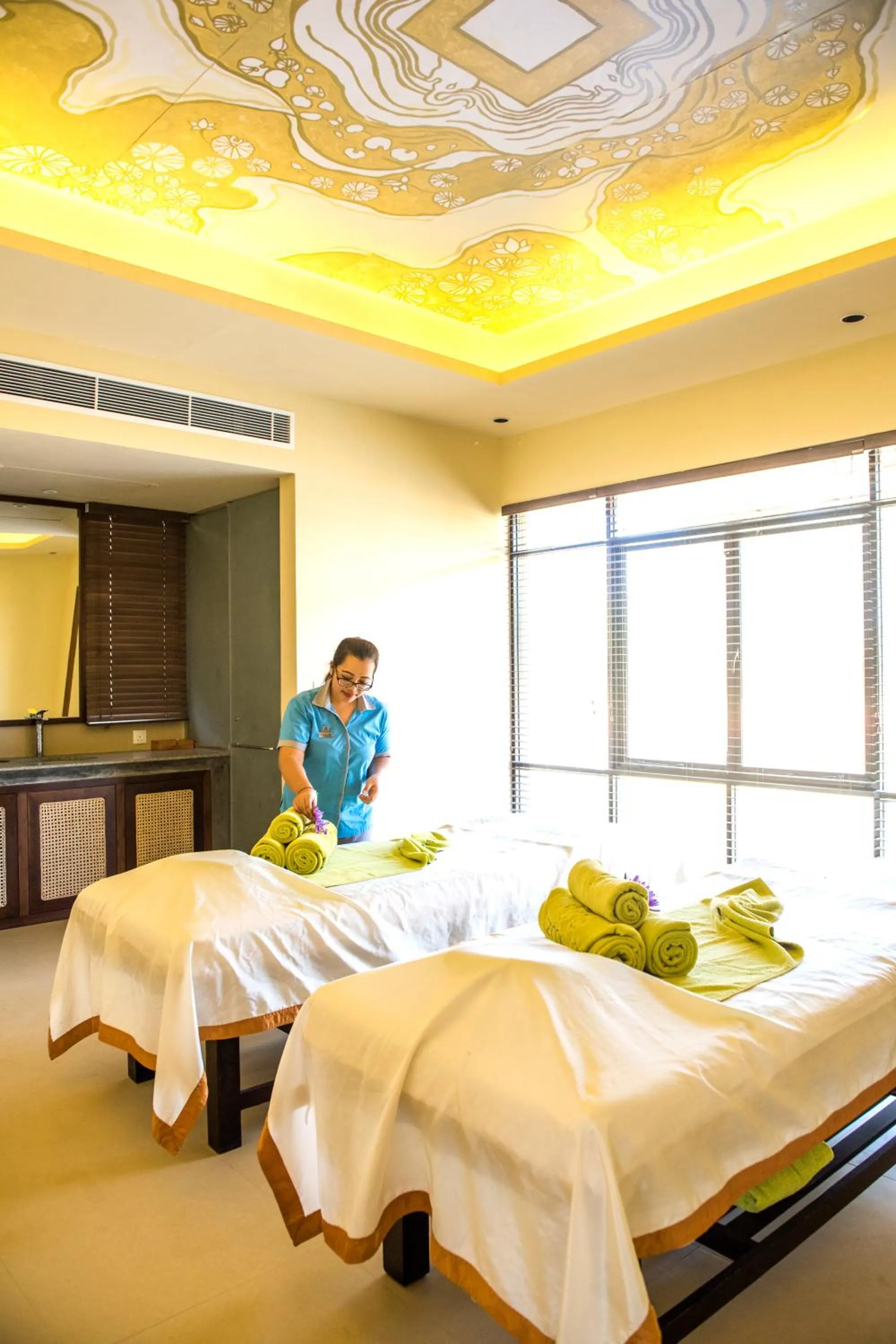 Staff, Bed in Water Garden Sigiriya