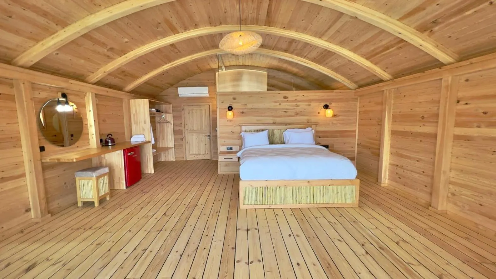 Bed in Seaview Faralya