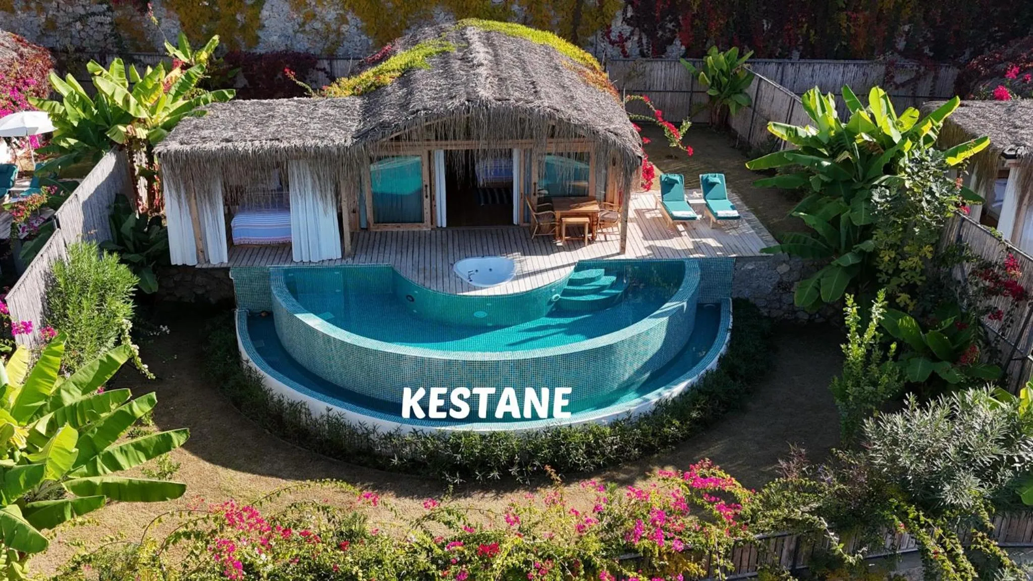 Photo of the whole room in Seaview Faralya