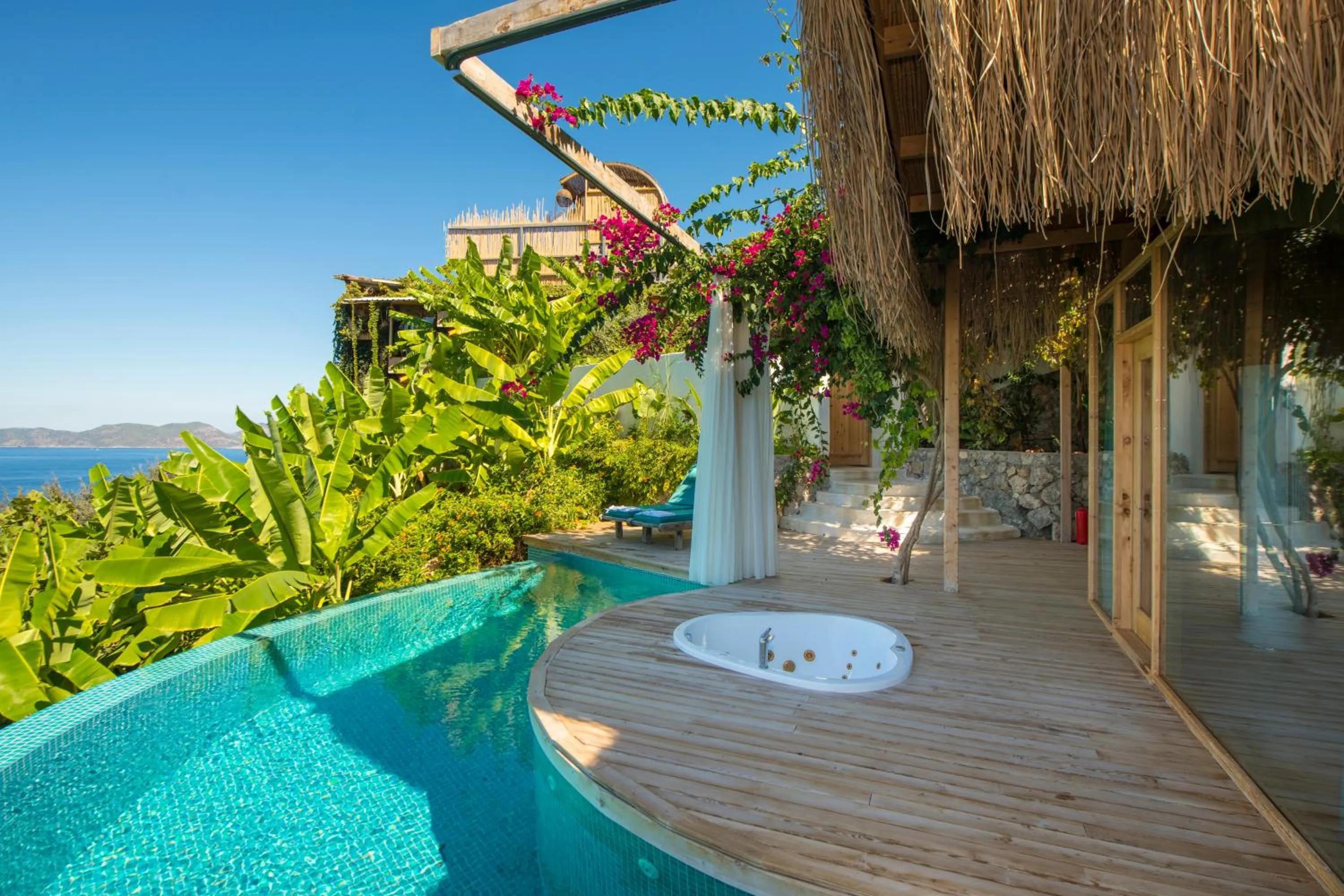 Patio in Seaview Faralya