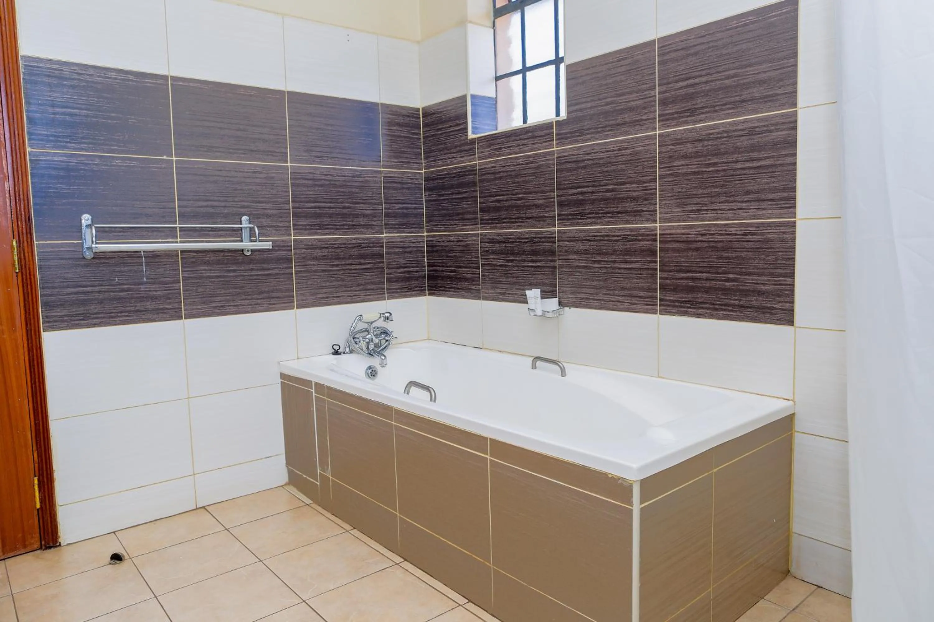 Bath in Orchid Homes, Gigiri