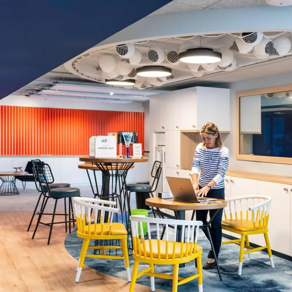 Lobby or reception in ibis Styles Morlaix Lobby or reception in ibis Styles Morlaix