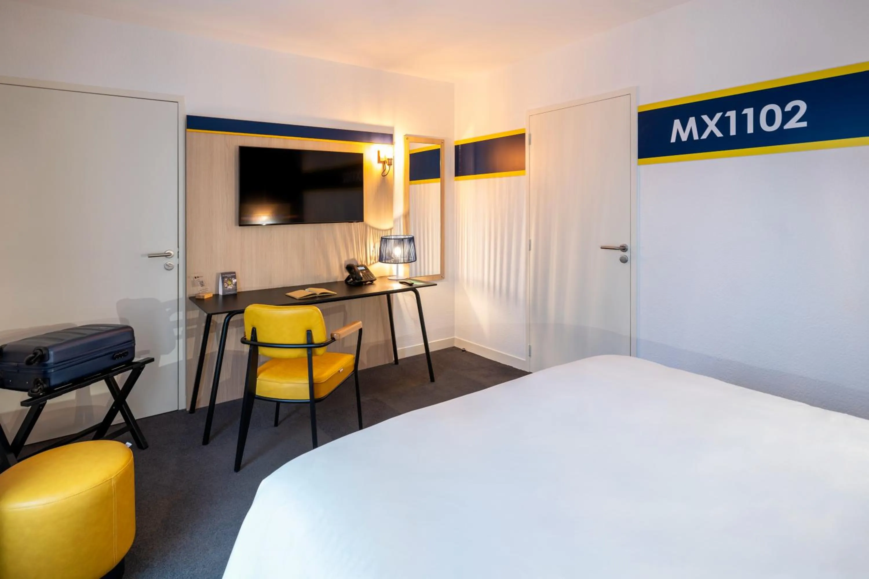Bedroom, Bed in ibis Styles Morlaix