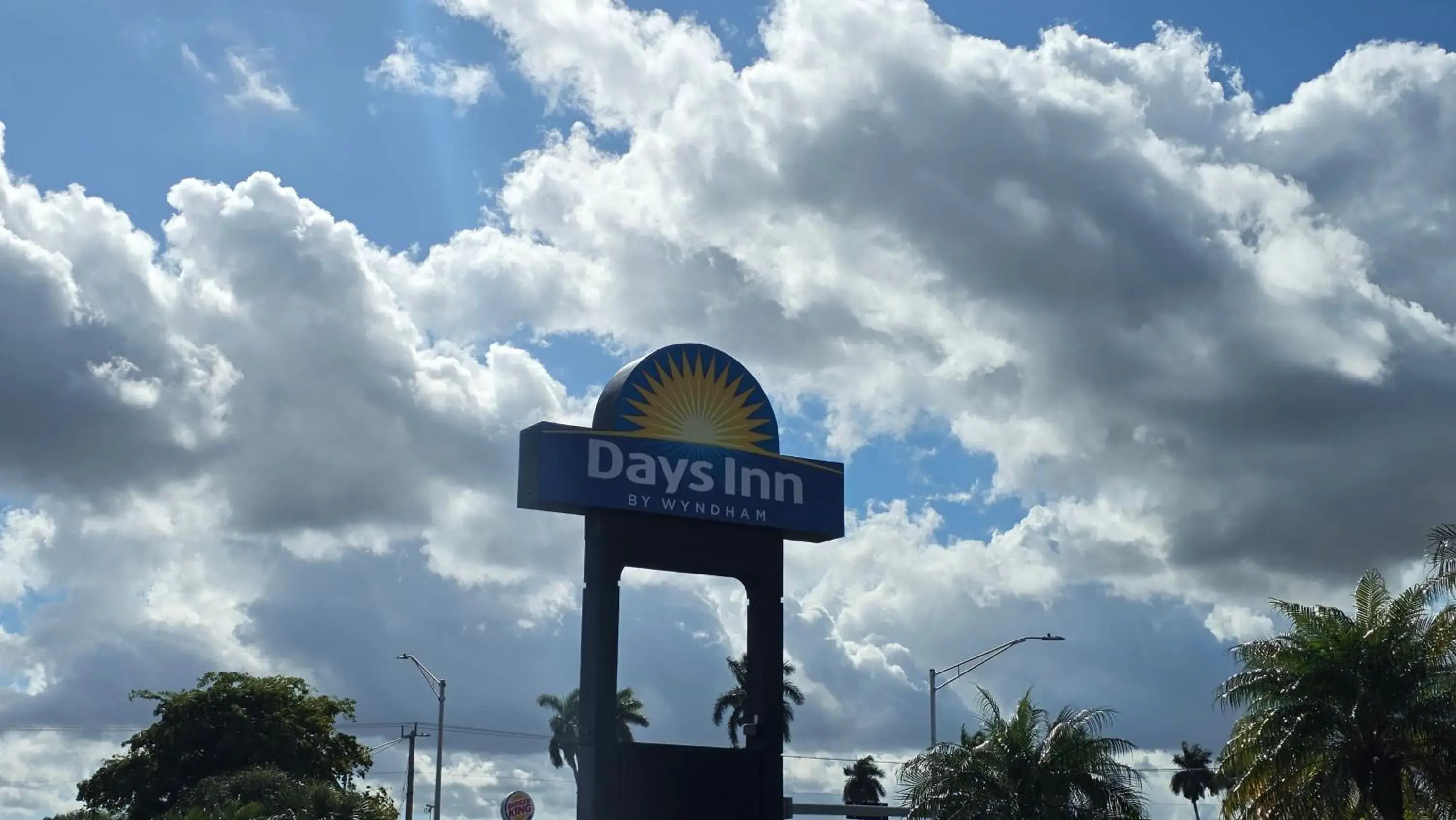 Property building in Days Inn by Wyndham Florida City Property building in Days Inn by Wyndham Florida City