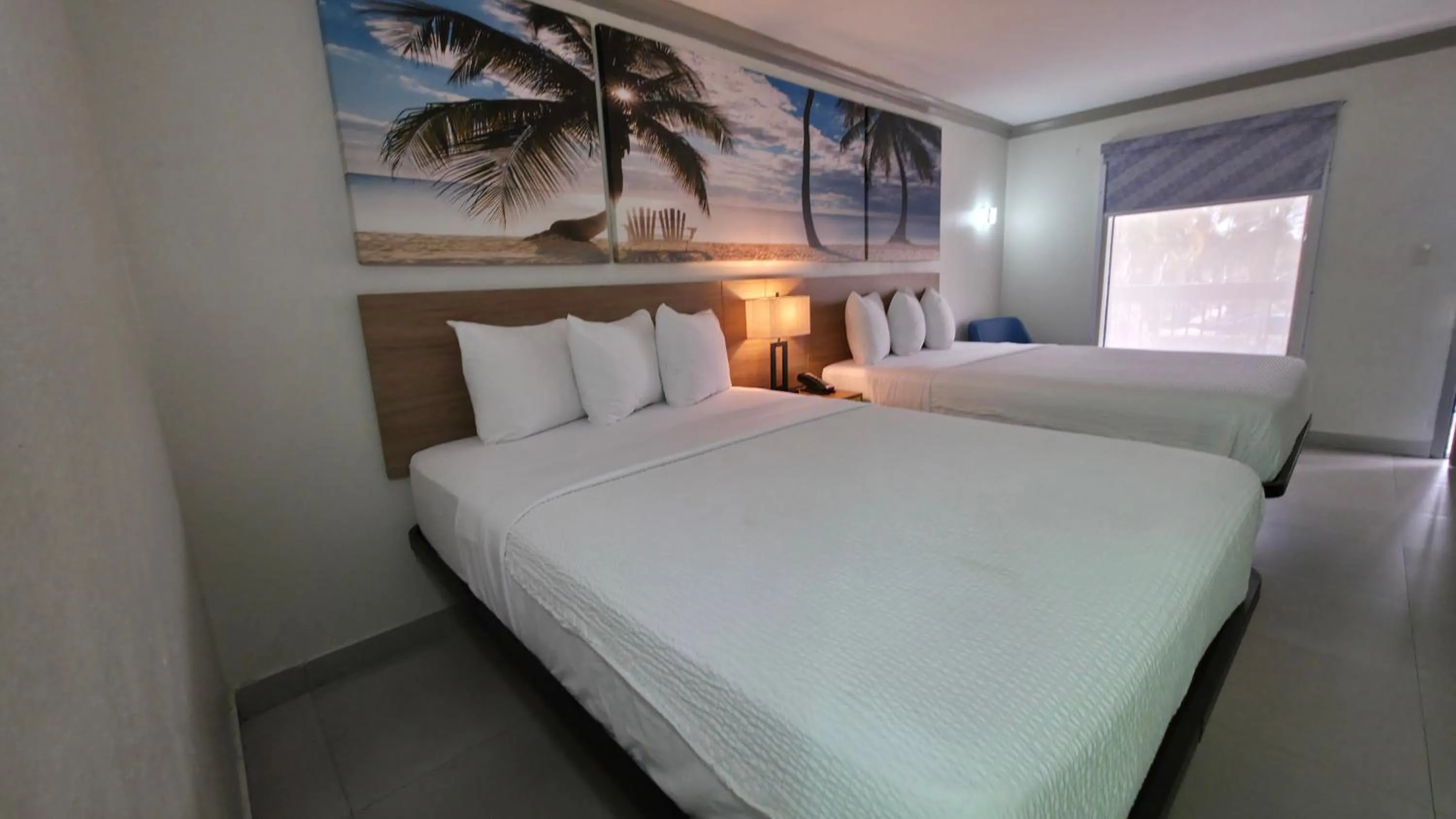 Bed in Days Inn by Wyndham Florida City