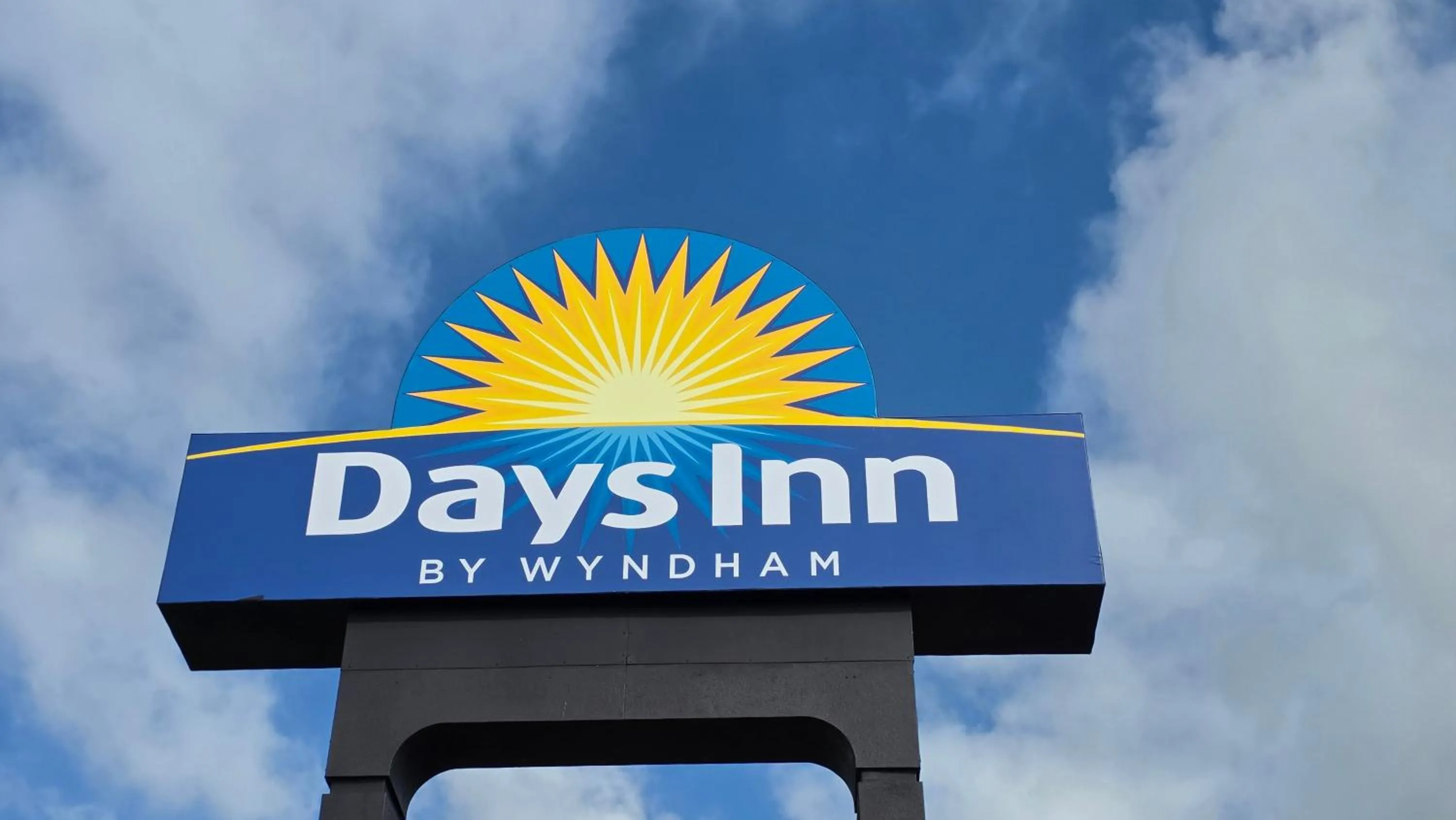 Property building in Days Inn by Wyndham Florida City