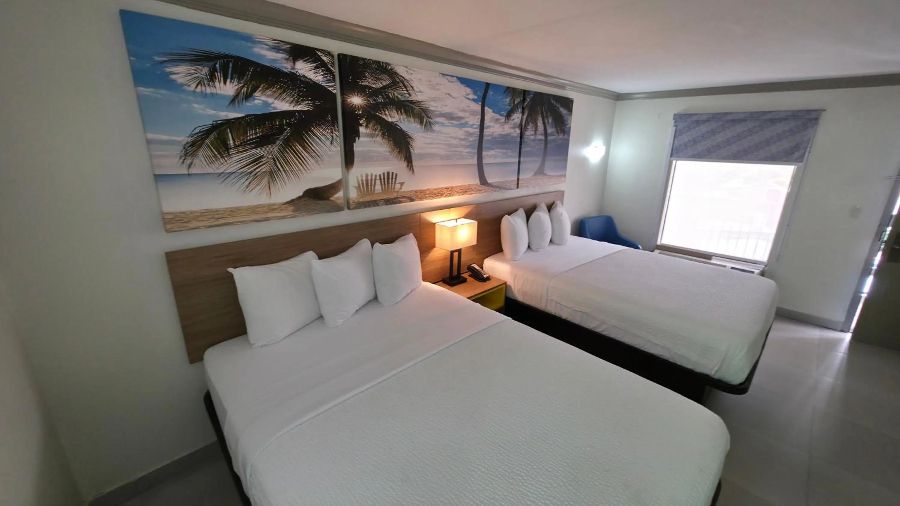 Bed in Days Inn by Wyndham Florida City