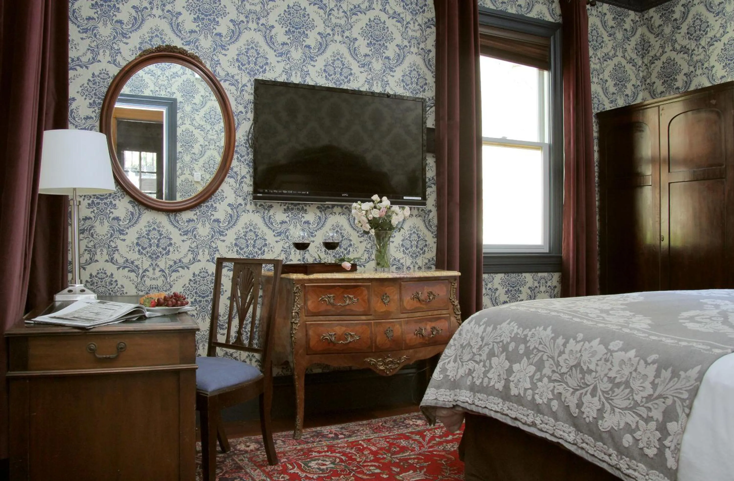 TV and multimedia, Bed in The Monte Cristo