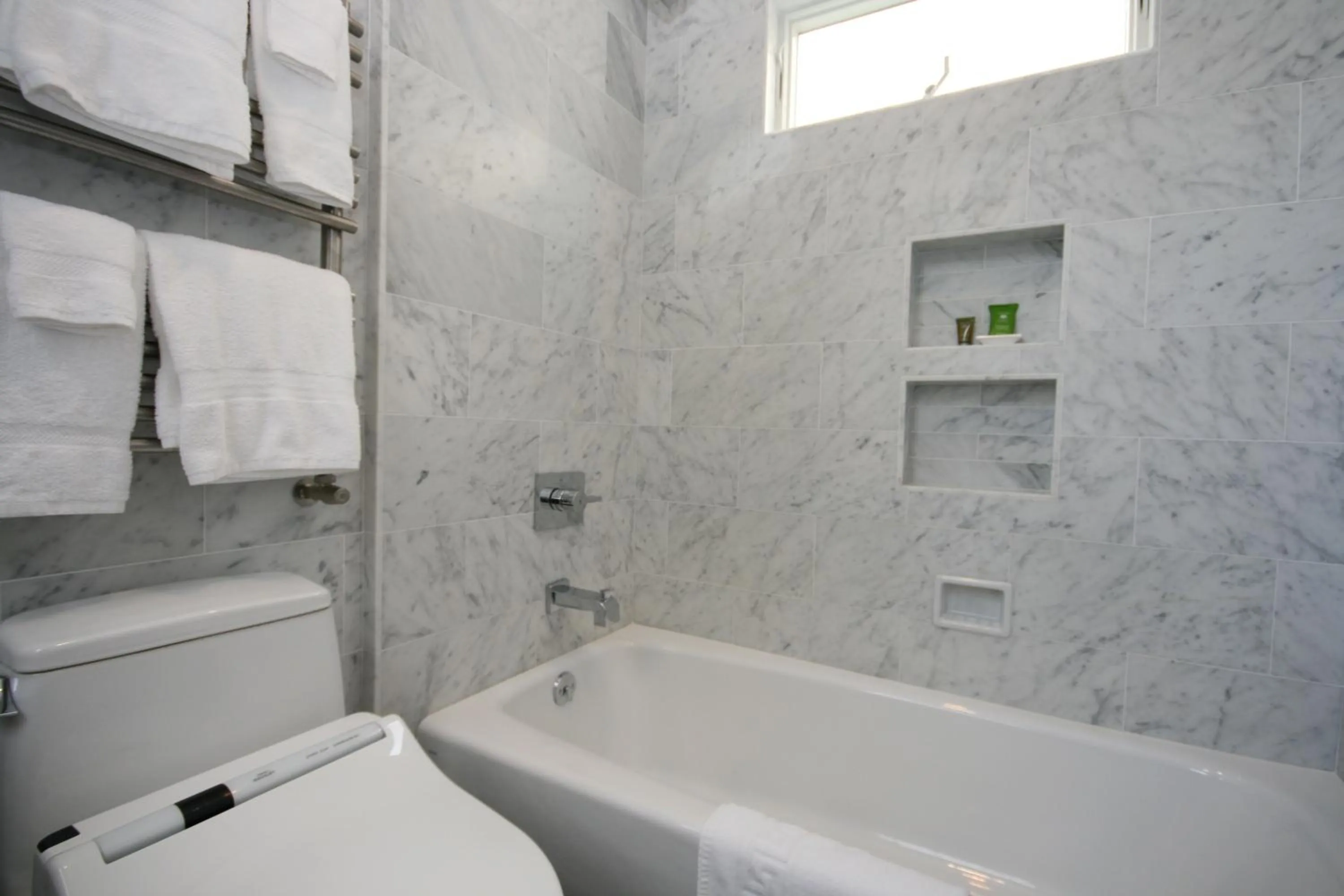 Shower in The Monte Cristo