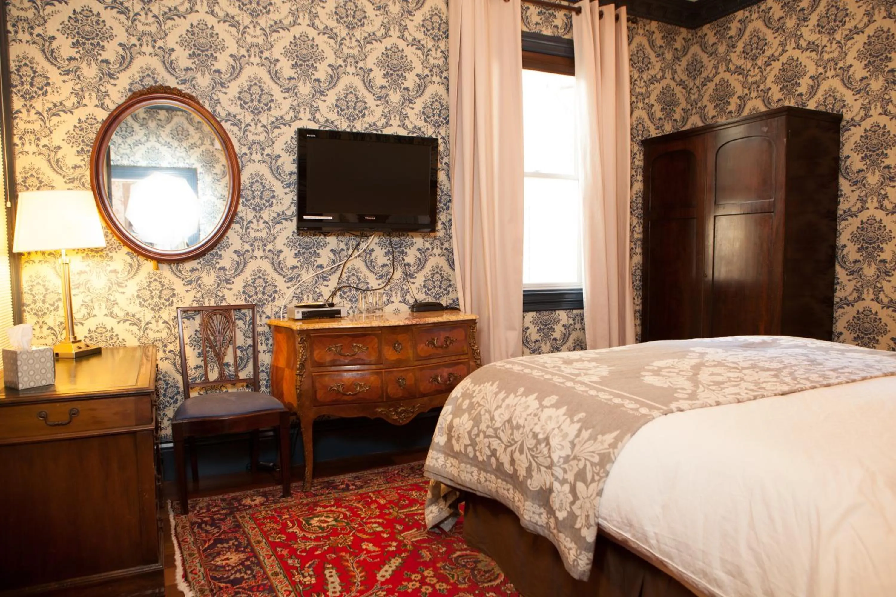 TV and multimedia, Bed in The Monte Cristo