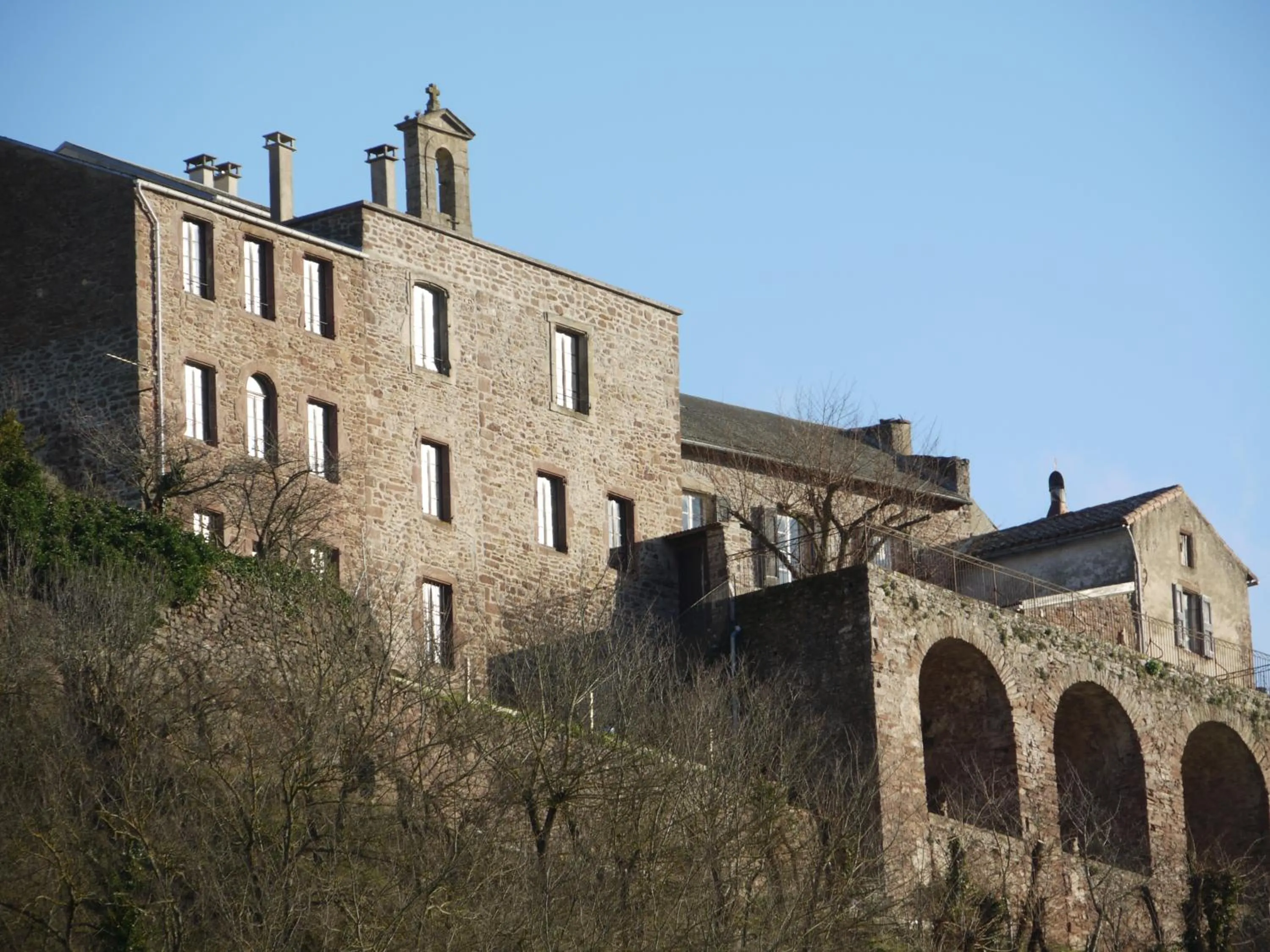 Facade/entrance in Les Hauts de Camarès