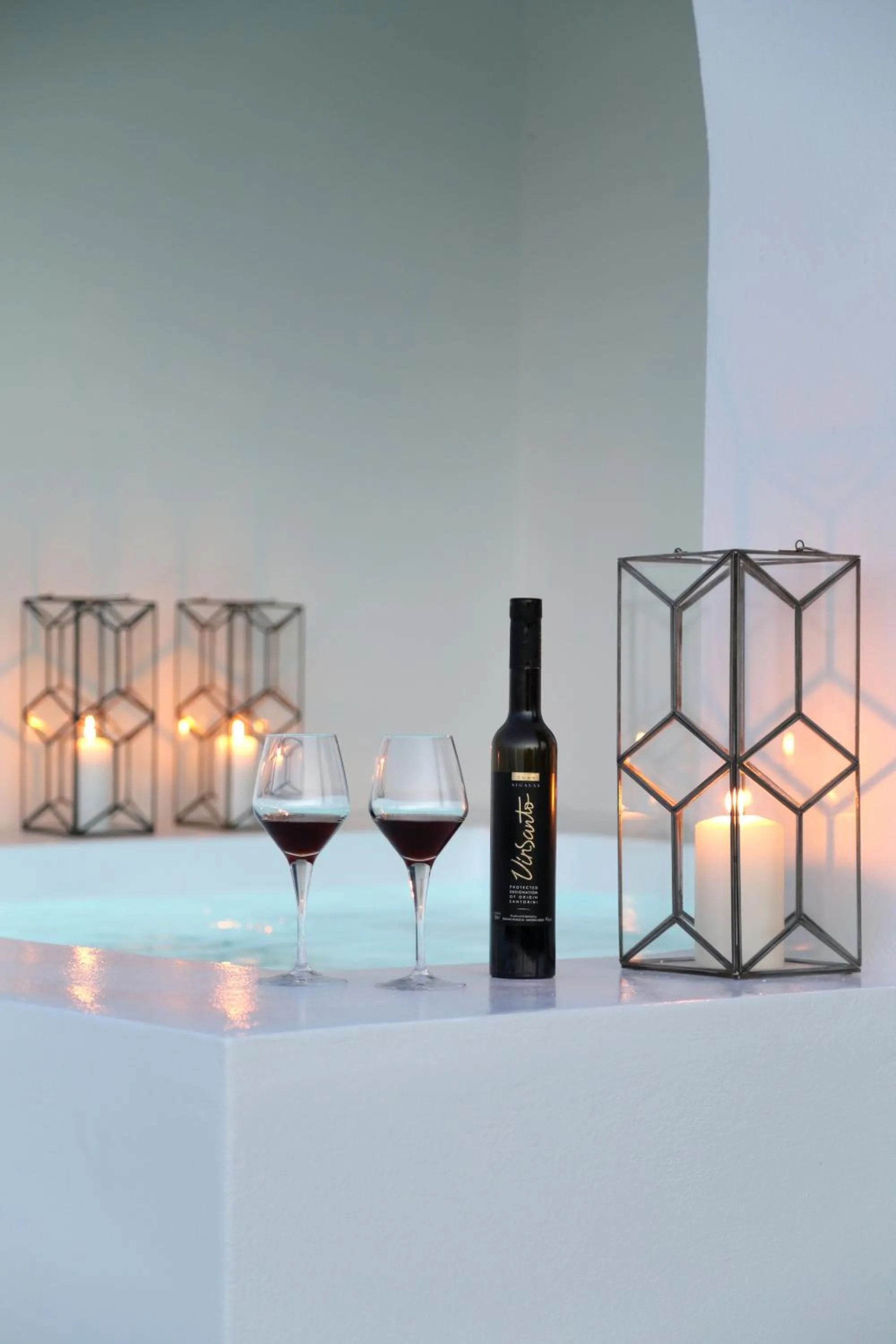 Food and drinks in Vino Houses Santorini