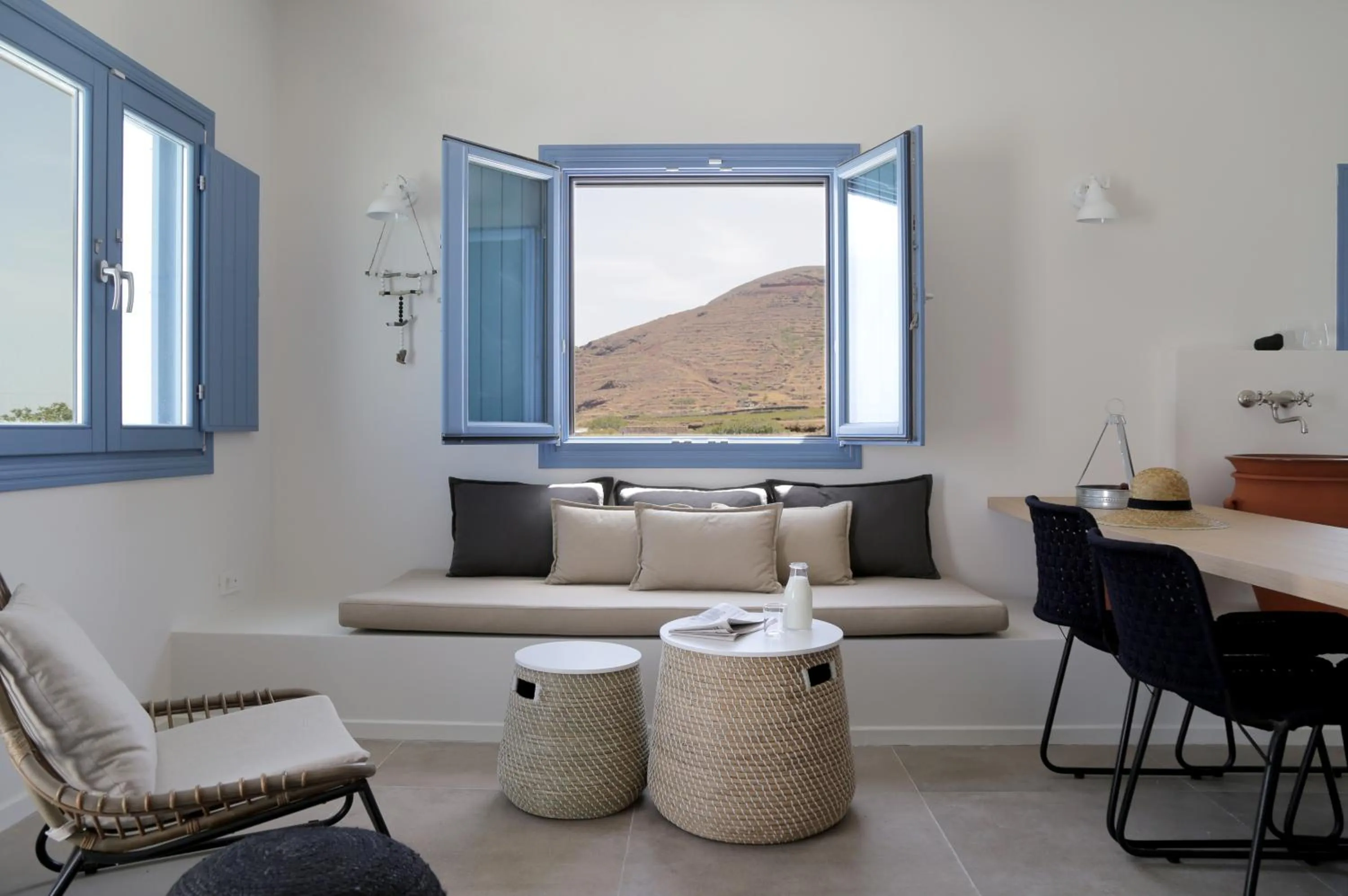 TV and multimedia in Vino Houses Santorini