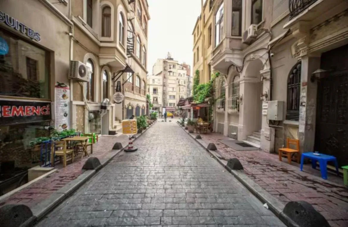 Neighbourhood in Taksim Park