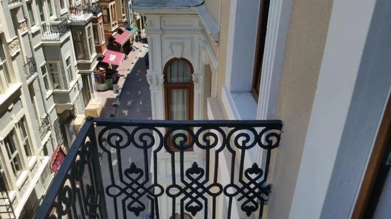 Balcony/Terrace in Taksim Park