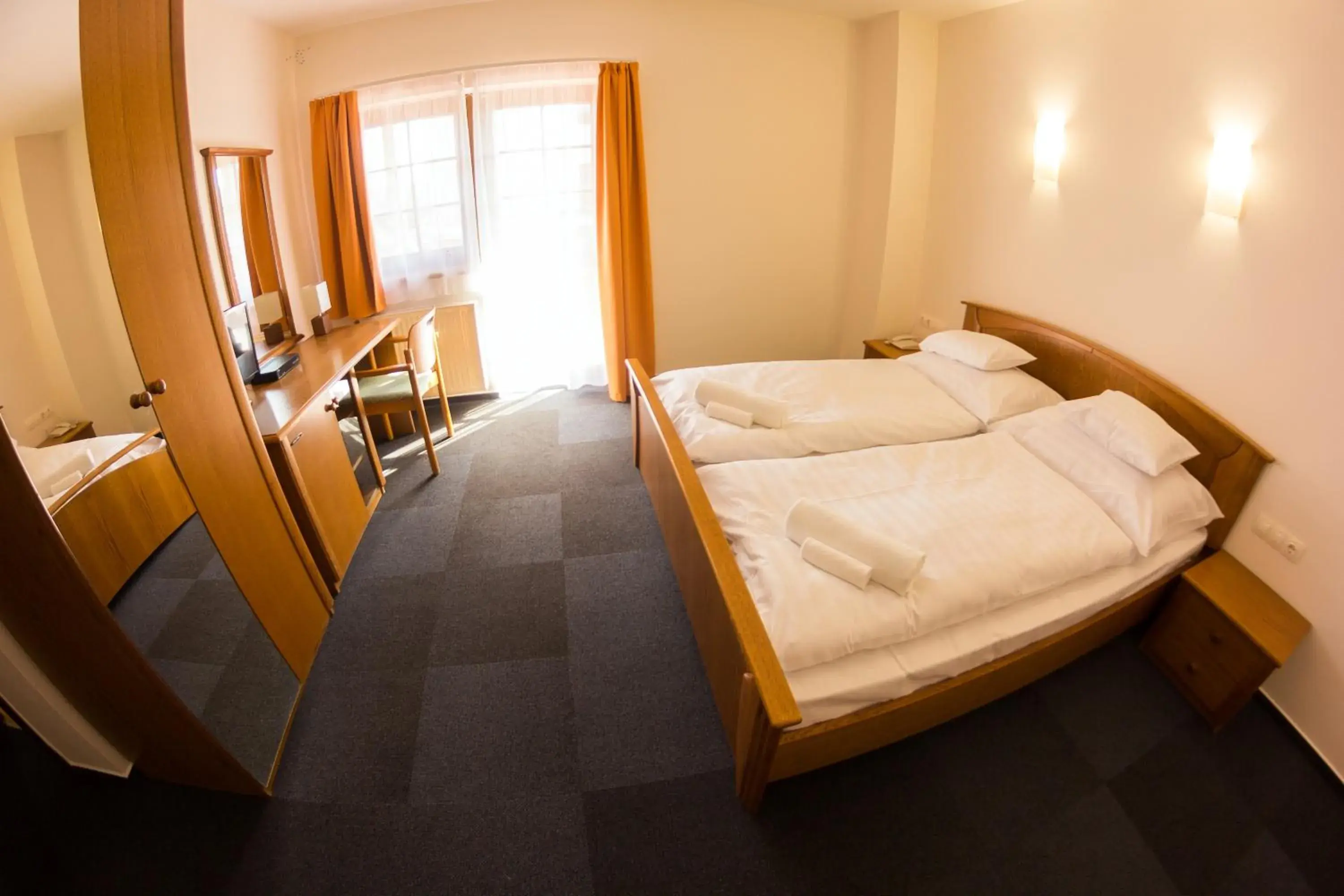 Standard Double Room - single occupancy in M1 Szekér Csárda Hotel és Étterem Standard Double Room - single occupancy in M1 Szekér Csárda Hotel és Étterem