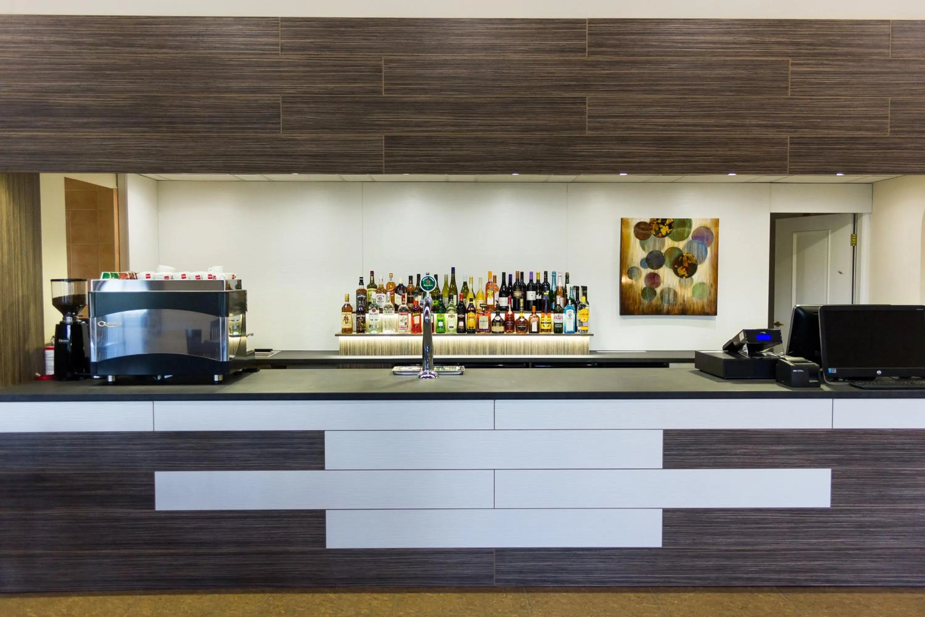 Restaurant/places to eat in M1 Szekér Csárda Hotel és Étterem