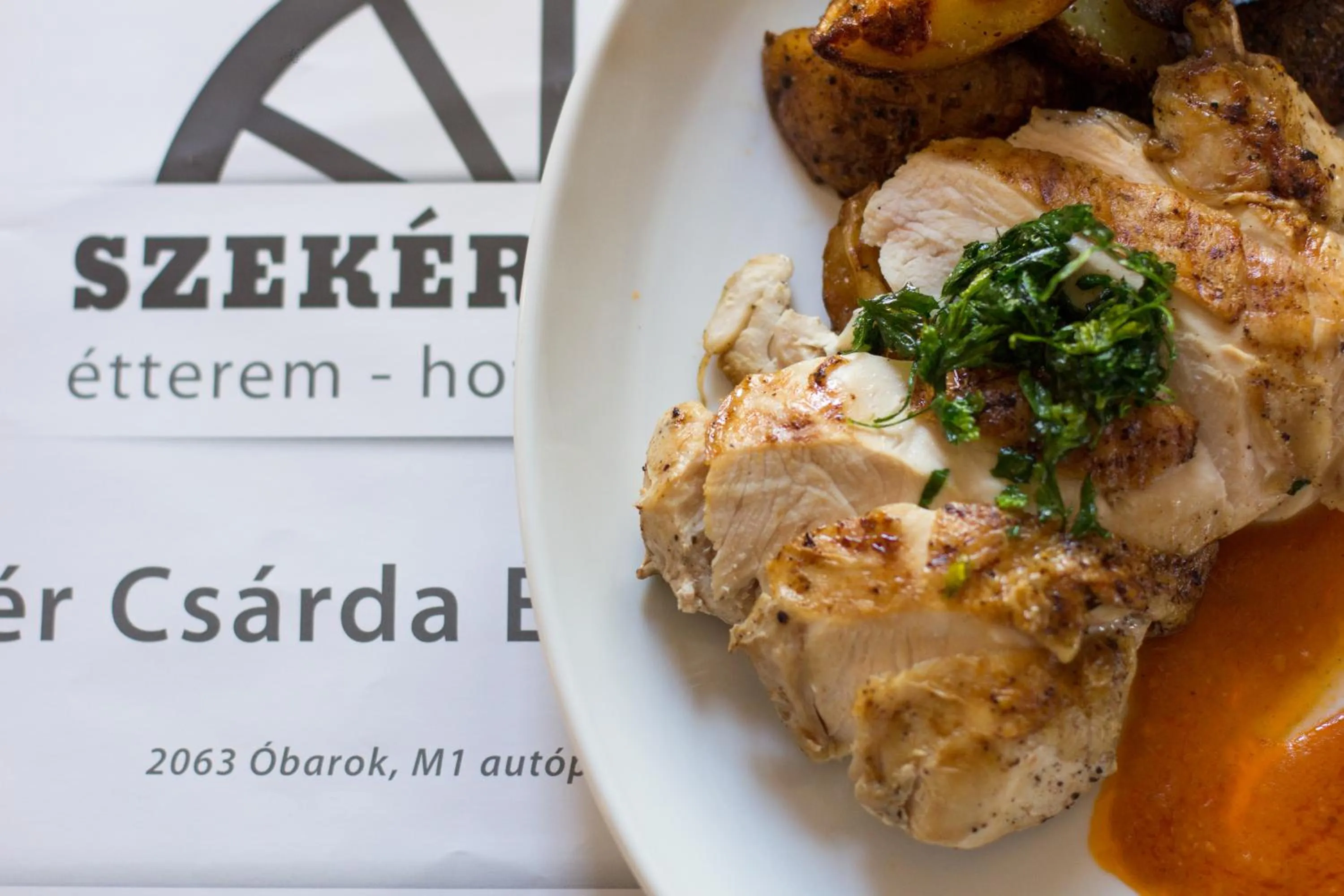 Restaurant/places to eat in M1 Szekér Csárda Hotel és Étterem