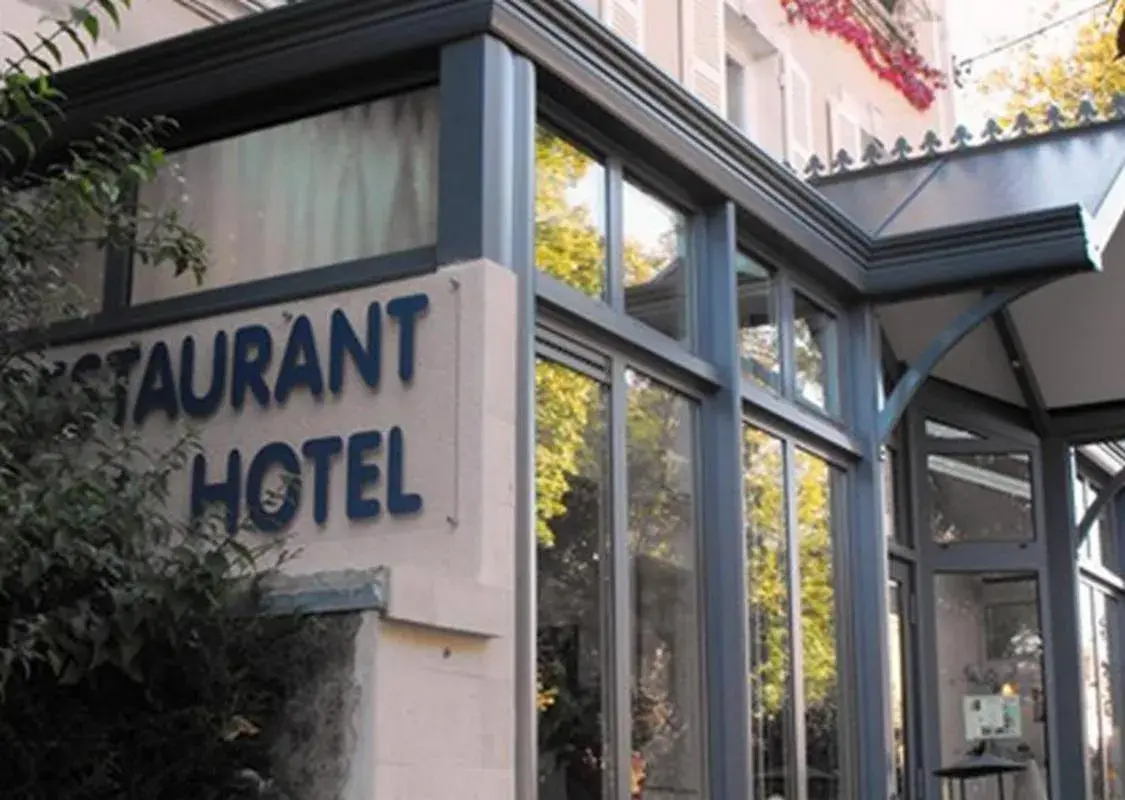 Facade/entrance in Logis Hôtel Restaurant Les Capucins Facade/entrance in Logis Hôtel Restaurant Les Capucins