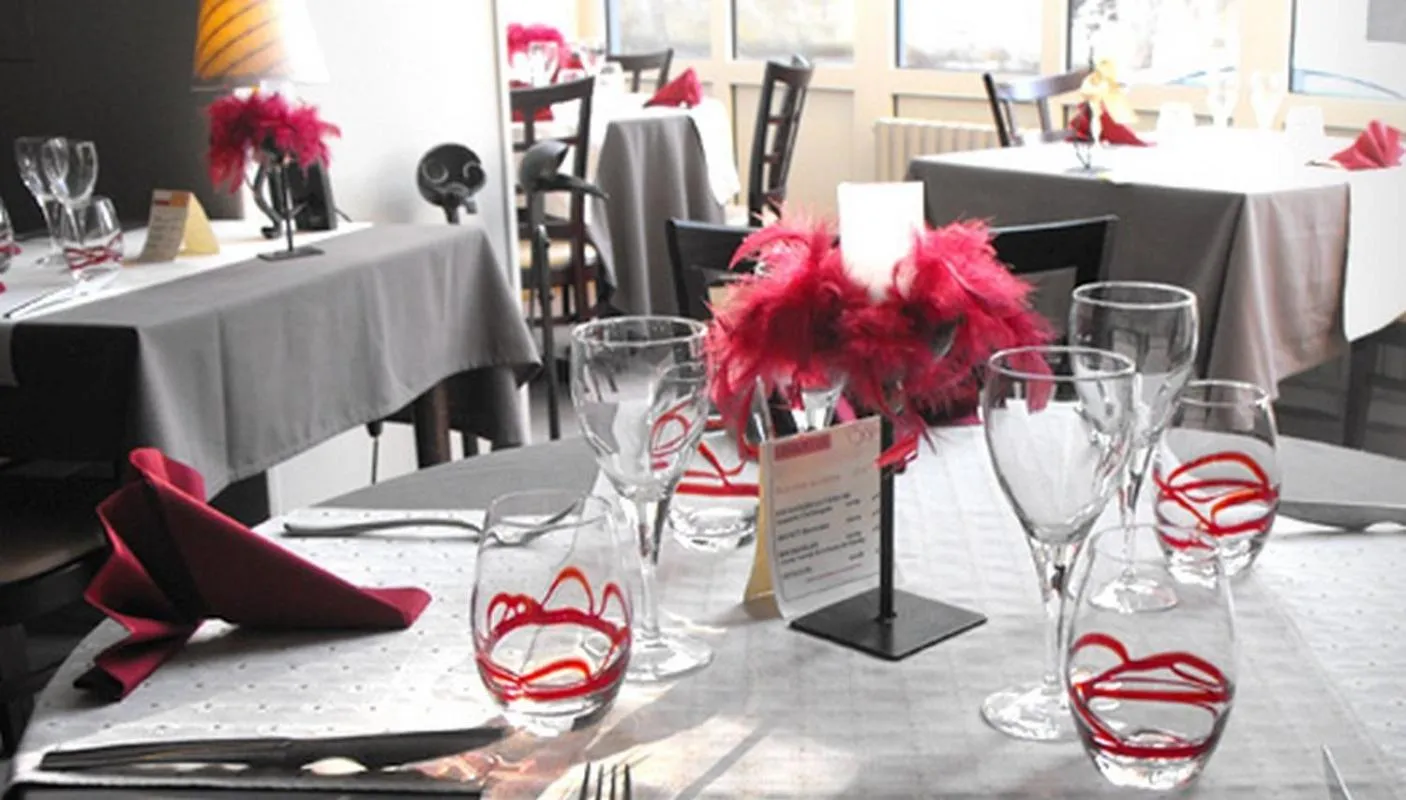 Restaurant/places to eat in Logis Hôtel Restaurant Les Capucins