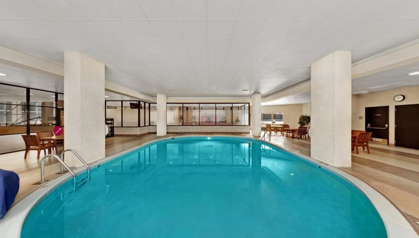 Swimming pool in DoubleTree by Hilton St Paul Downtown