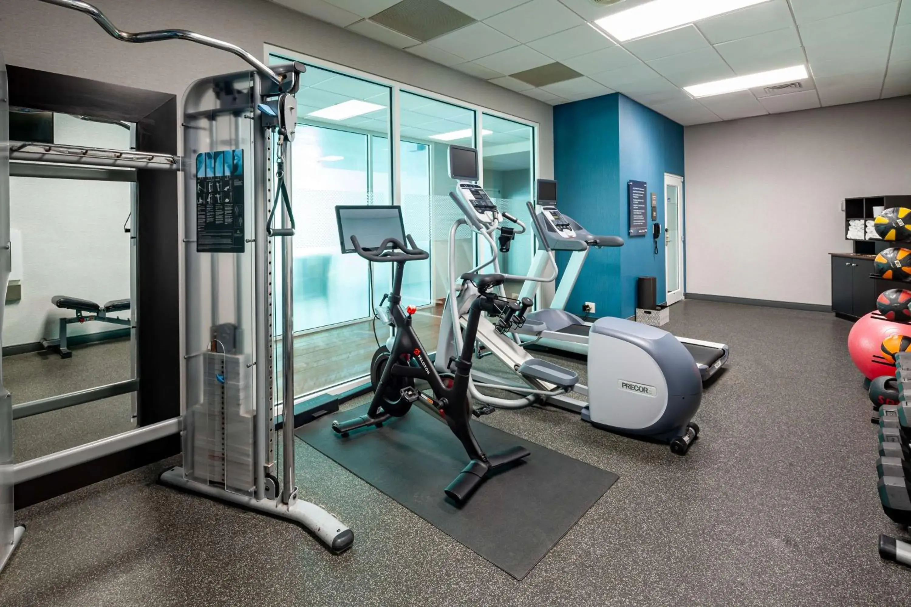 Fitness centre/facilities in Hampton Inn & Suites St. Louis at Forest Park Fitness centre/facilities in Hampton Inn & Suites St. Louis at Forest Park