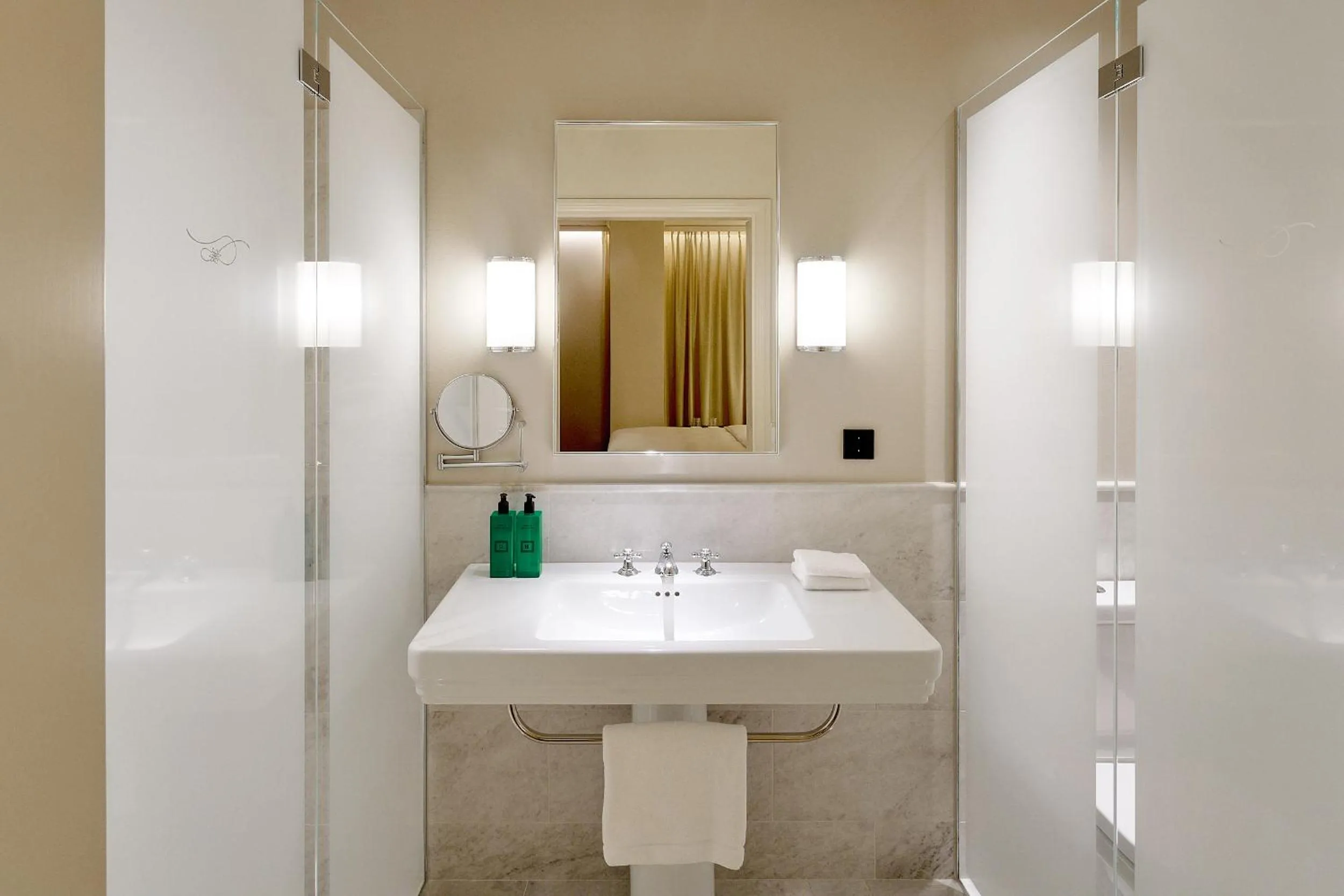 Bathroom in Hotel Tegnerlunden