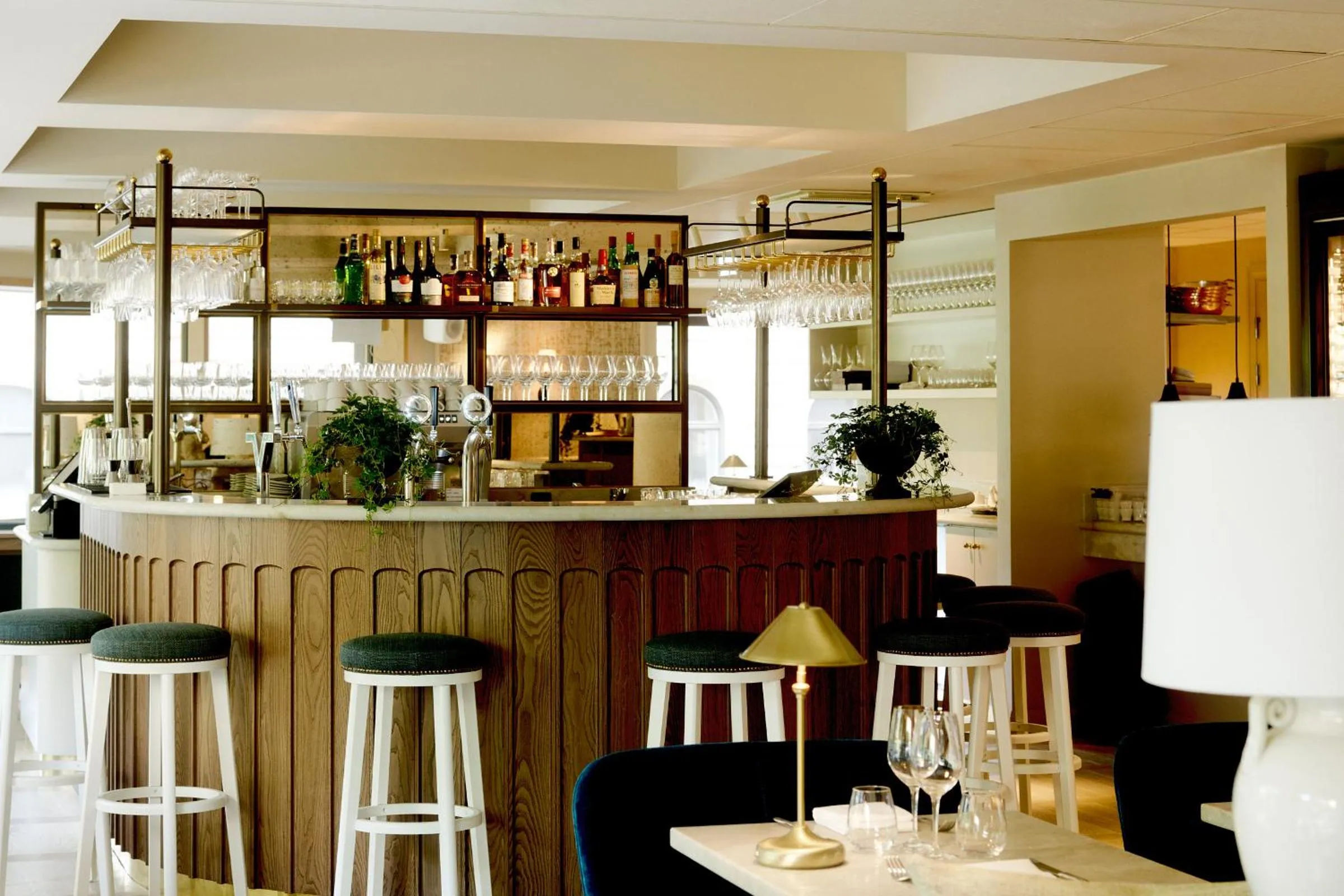 Restaurant/places to eat in Hotel Tegnerlunden