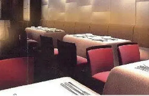 Restaurant/places to eat in Oriental Lander Hotel Restaurant/places to eat in Oriental Lander Hotel