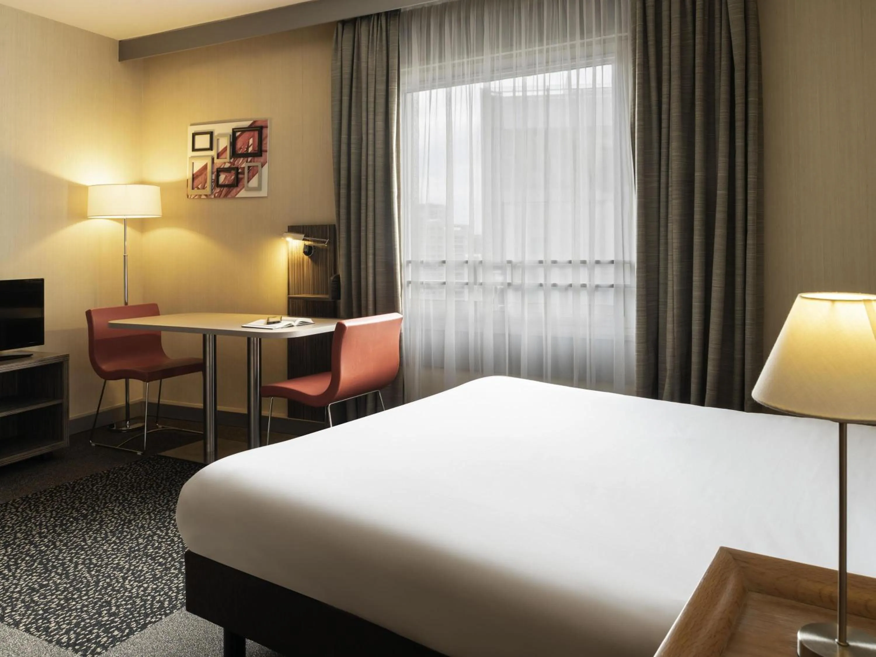 Bedroom, Bed in Aparthotel Adagio La Défense Esplanade