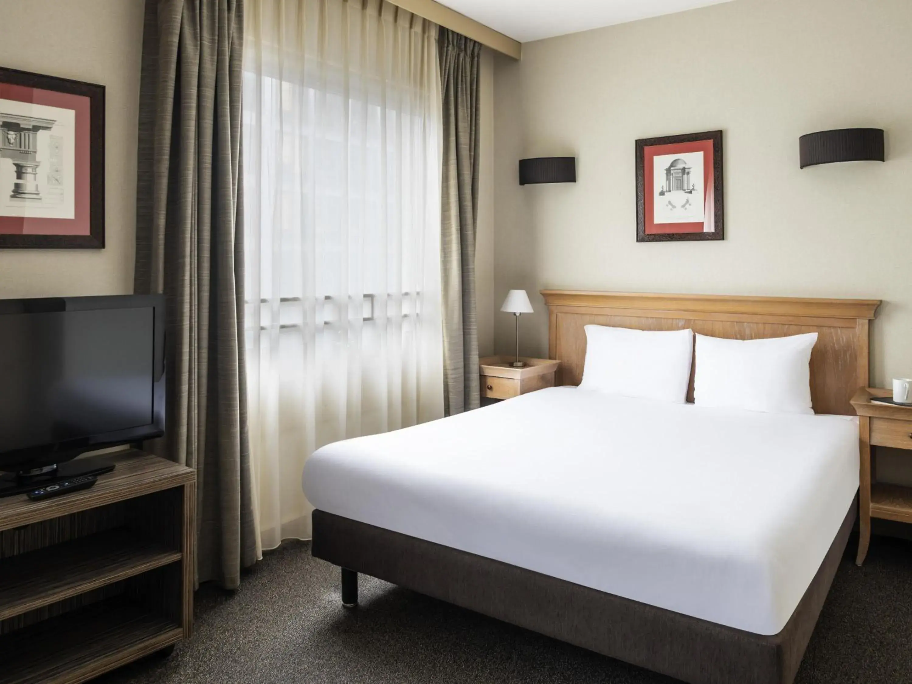 Bedroom, Bed in Aparthotel Adagio La Défense Esplanade Bedroom, Bed in Aparthotel Adagio La Défense Esplanade