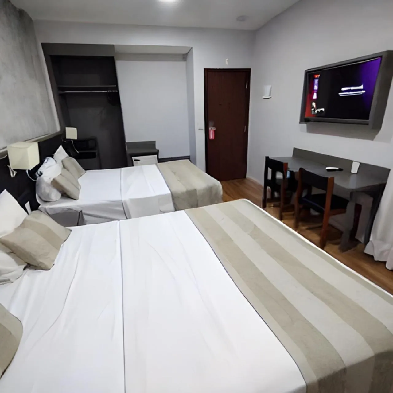 Bedroom, Bed in Residencial Sausalito