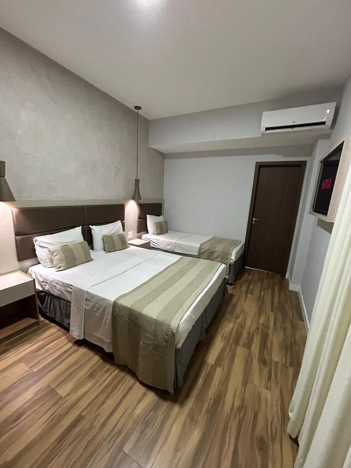 Bedroom, Bed in Residencial Sausalito