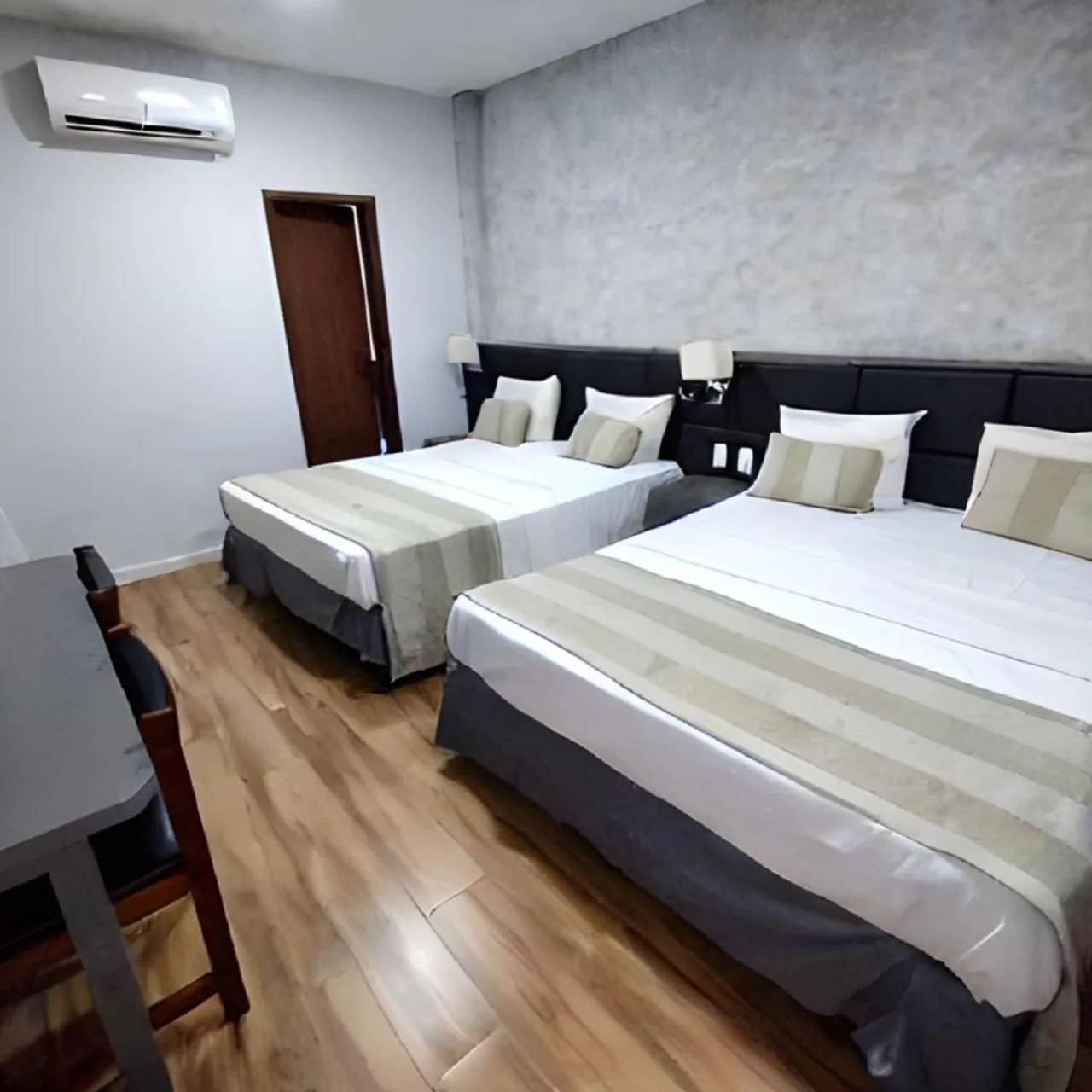 Bedroom, Bed in Residencial Sausalito