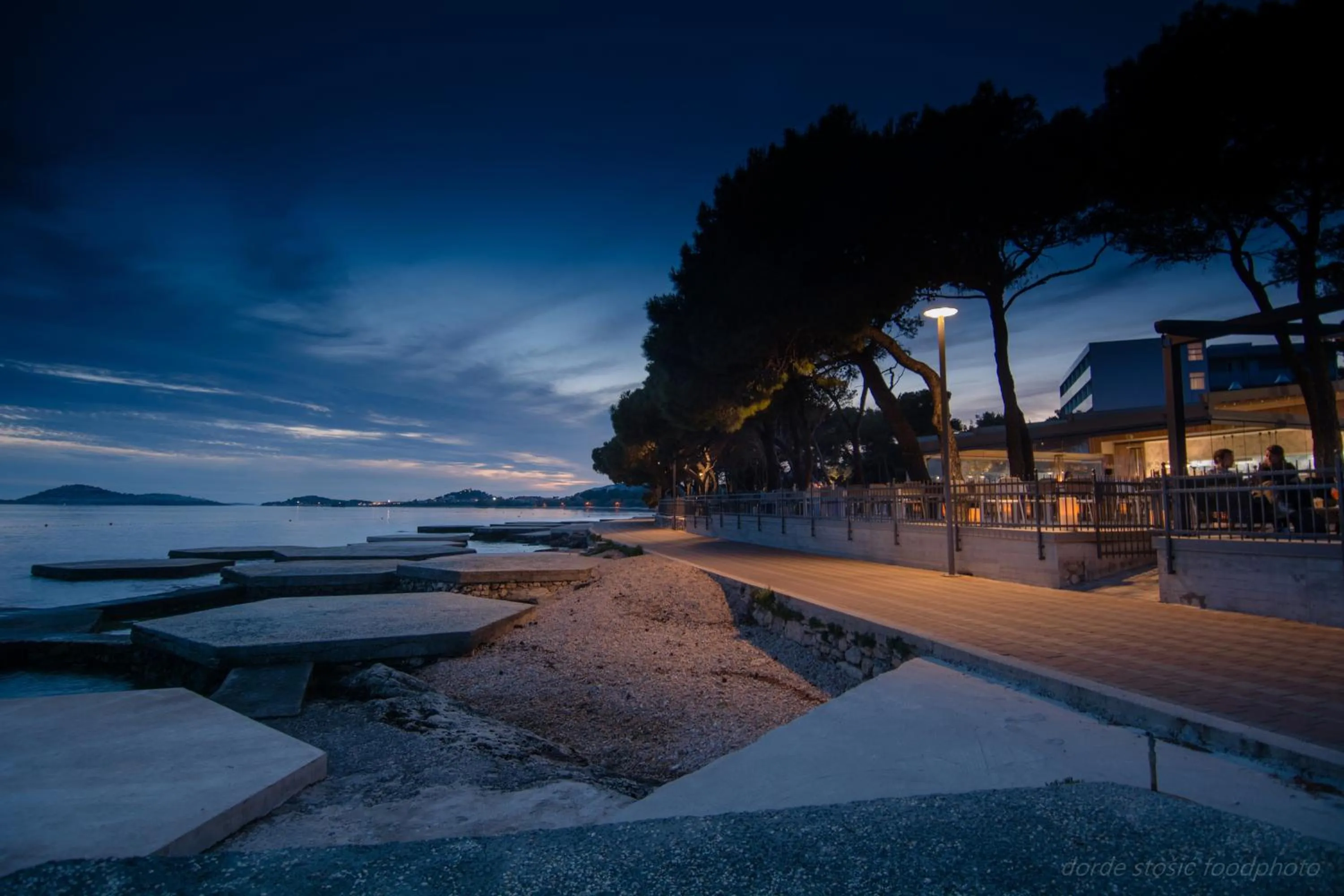 Restaurant/places to eat in Villas Arausana & Antonina