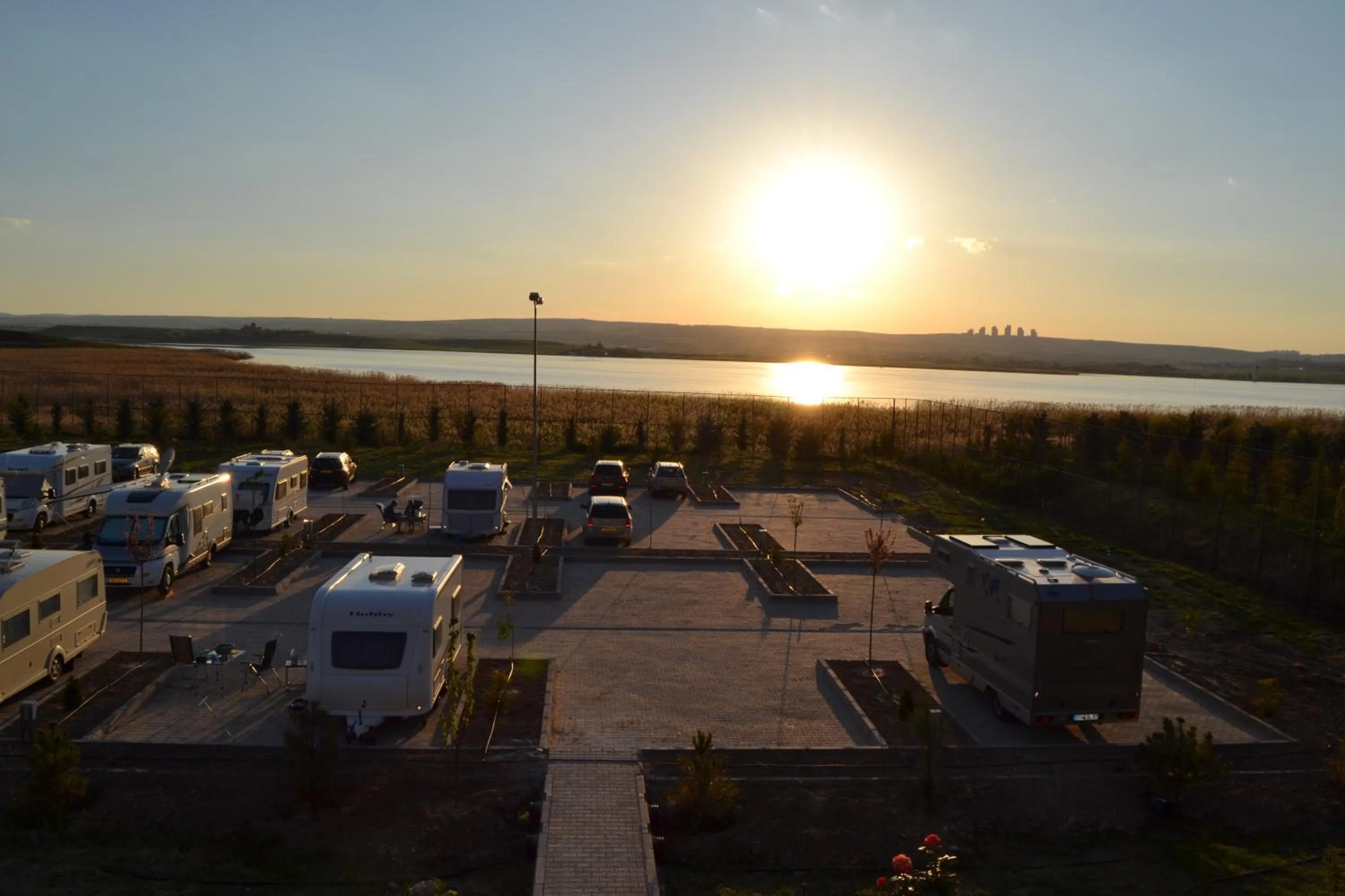 Ulasan Hotel Caravan Camping