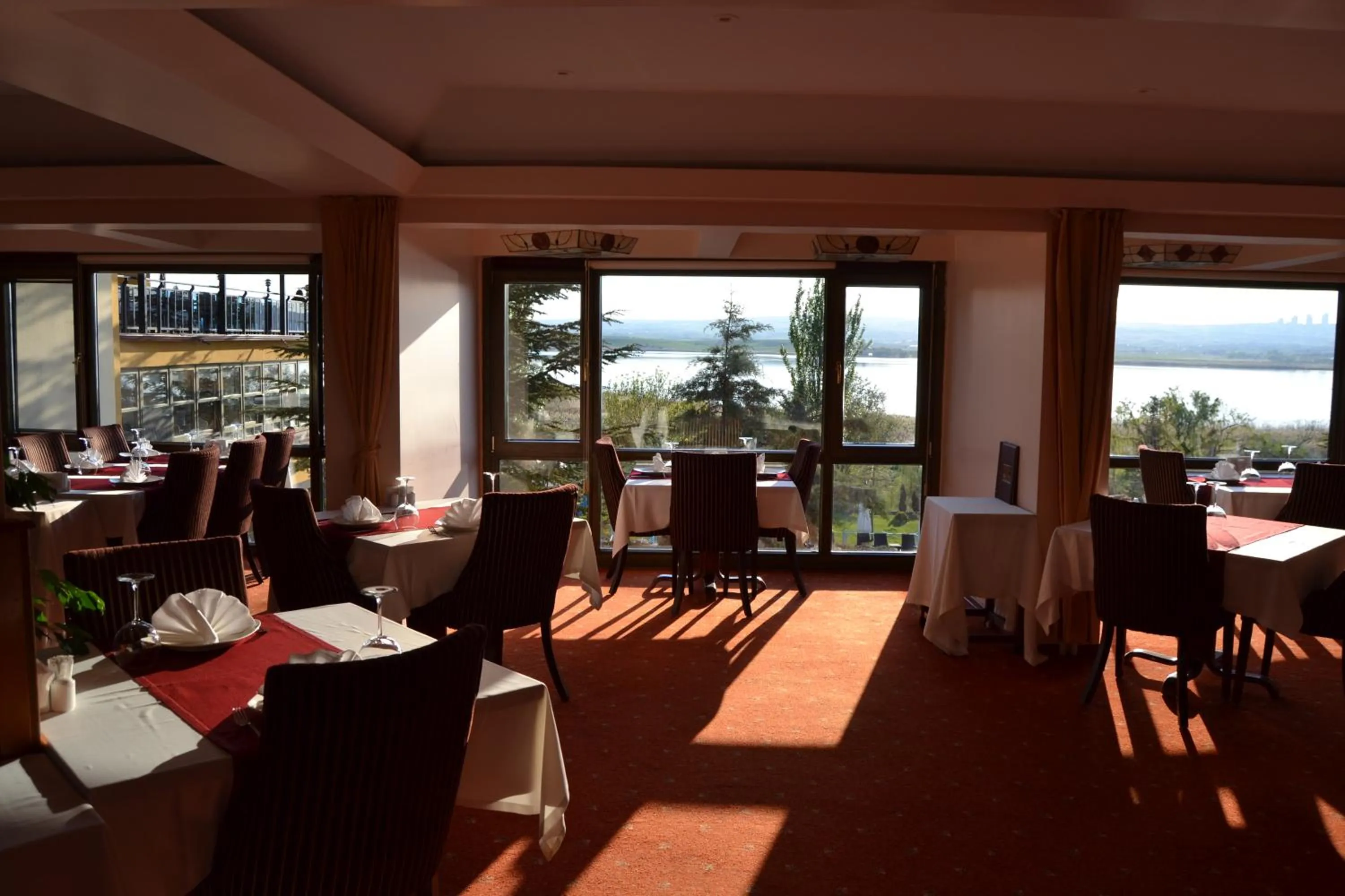 Restaurant/places to eat in Ulasan Hotel Caravan Camping