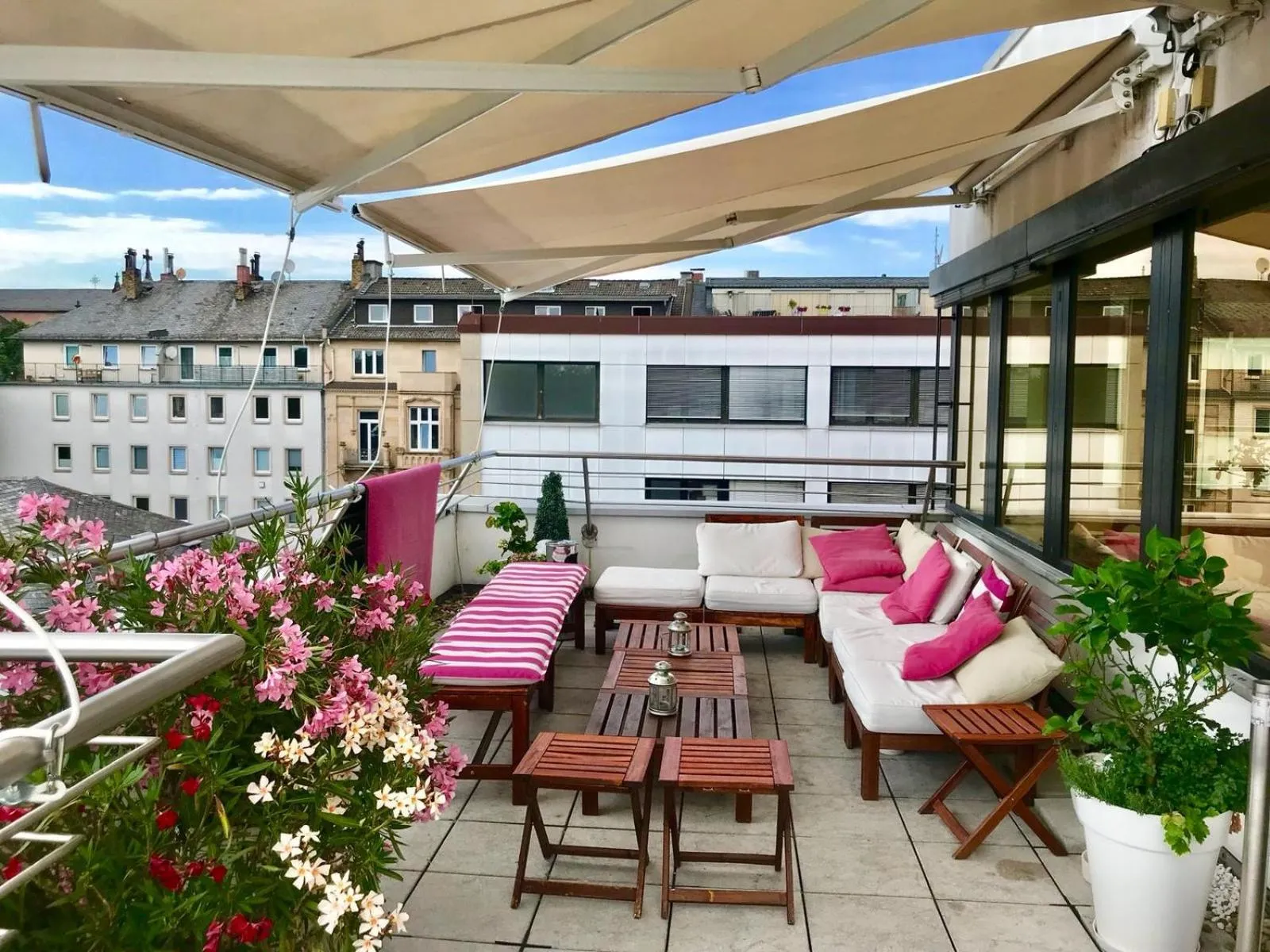 Balcony/Terrace in Business Hotel Wiesbaden PRIME
