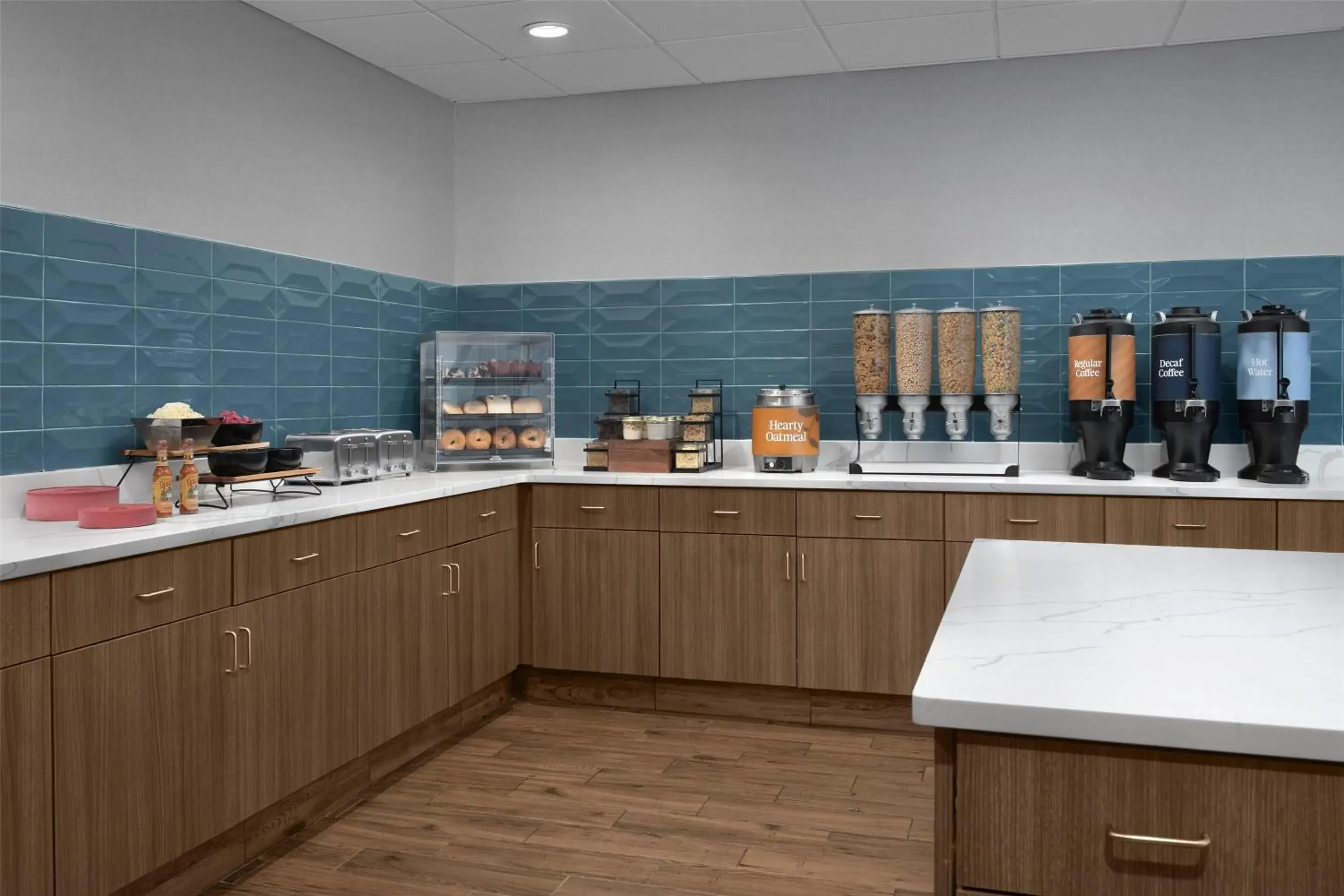 Breakfast in Homewood Suites by Hilton Newark-Cranford Breakfast in Homewood Suites by Hilton Newark-Cranford