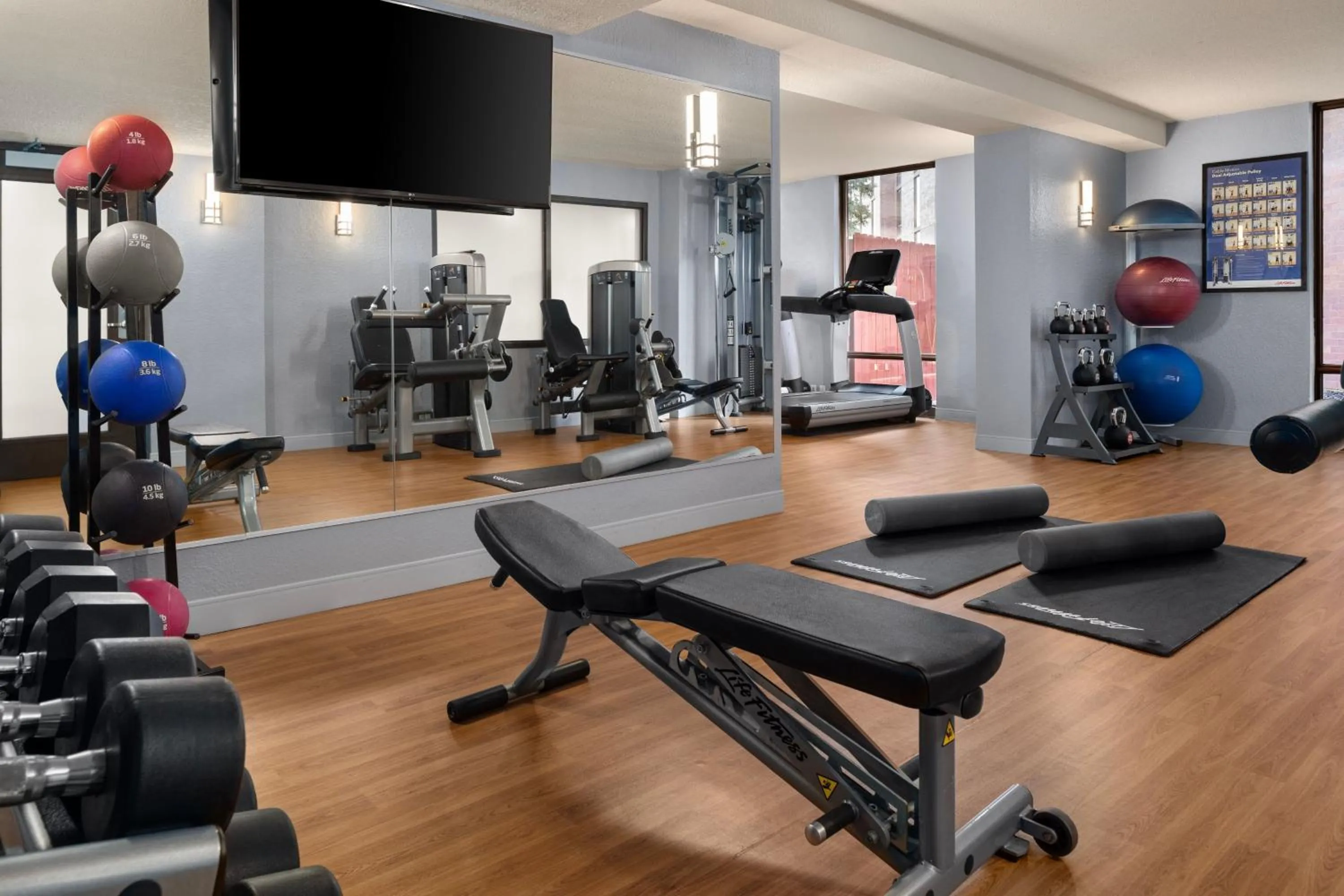 Fitness centre/facilities in Delta Hotels by Marriott Minneapolis Northeast
