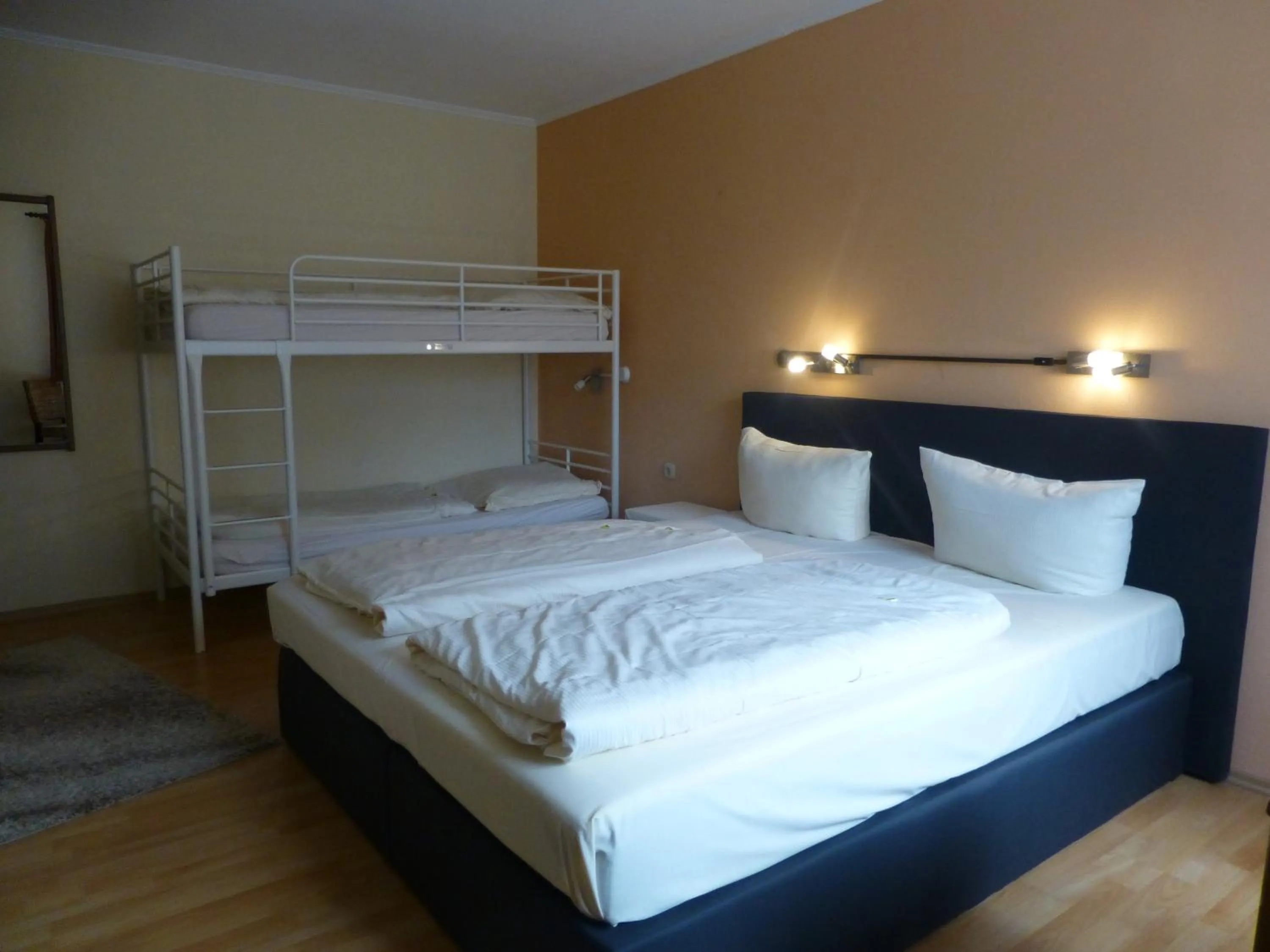 Photo of the whole room, Bed in Hotel Tanneneck