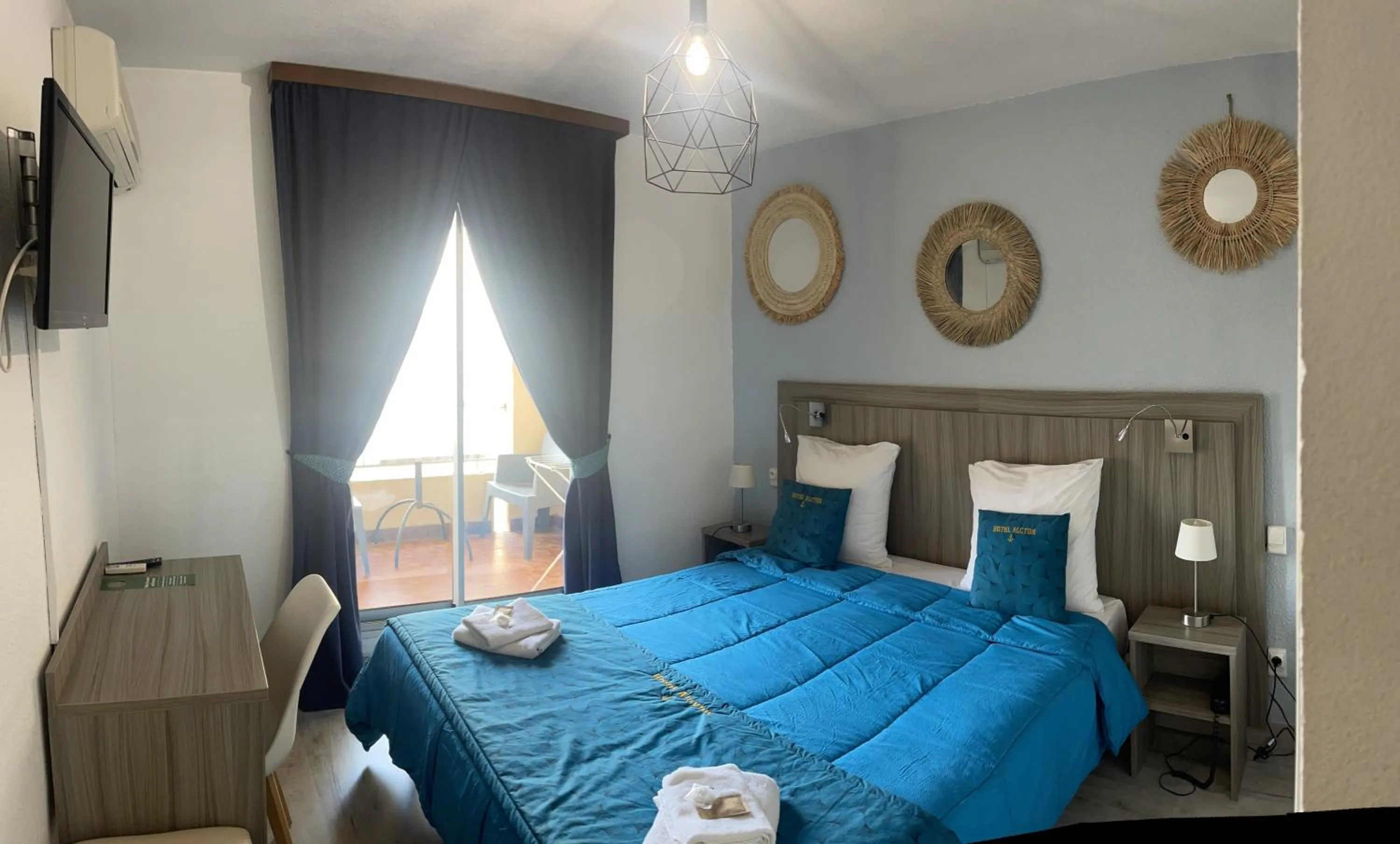 Bed in Hotel Alcyon