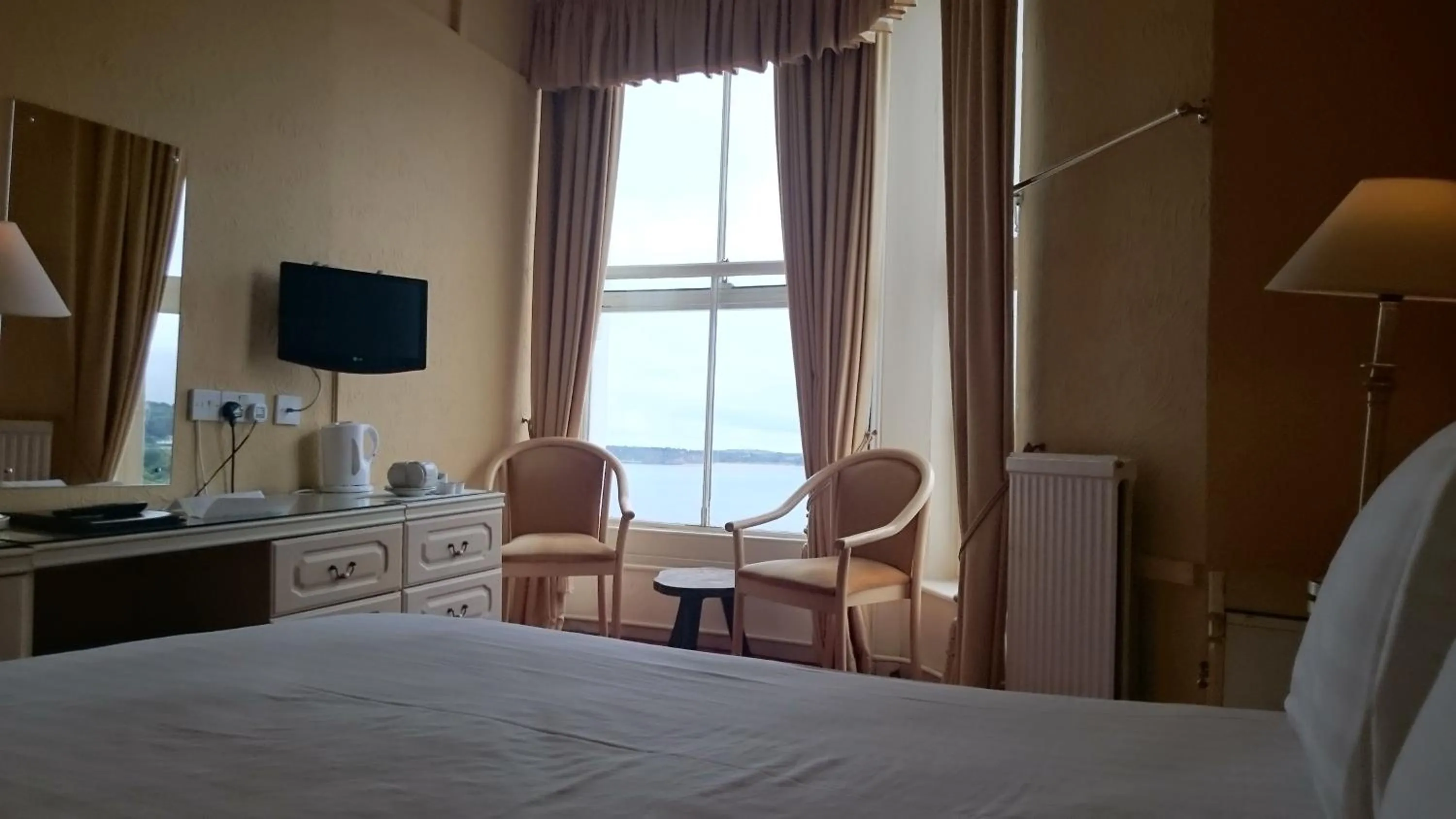 Bedroom, Bed in The Belgrave Hotel Tenby