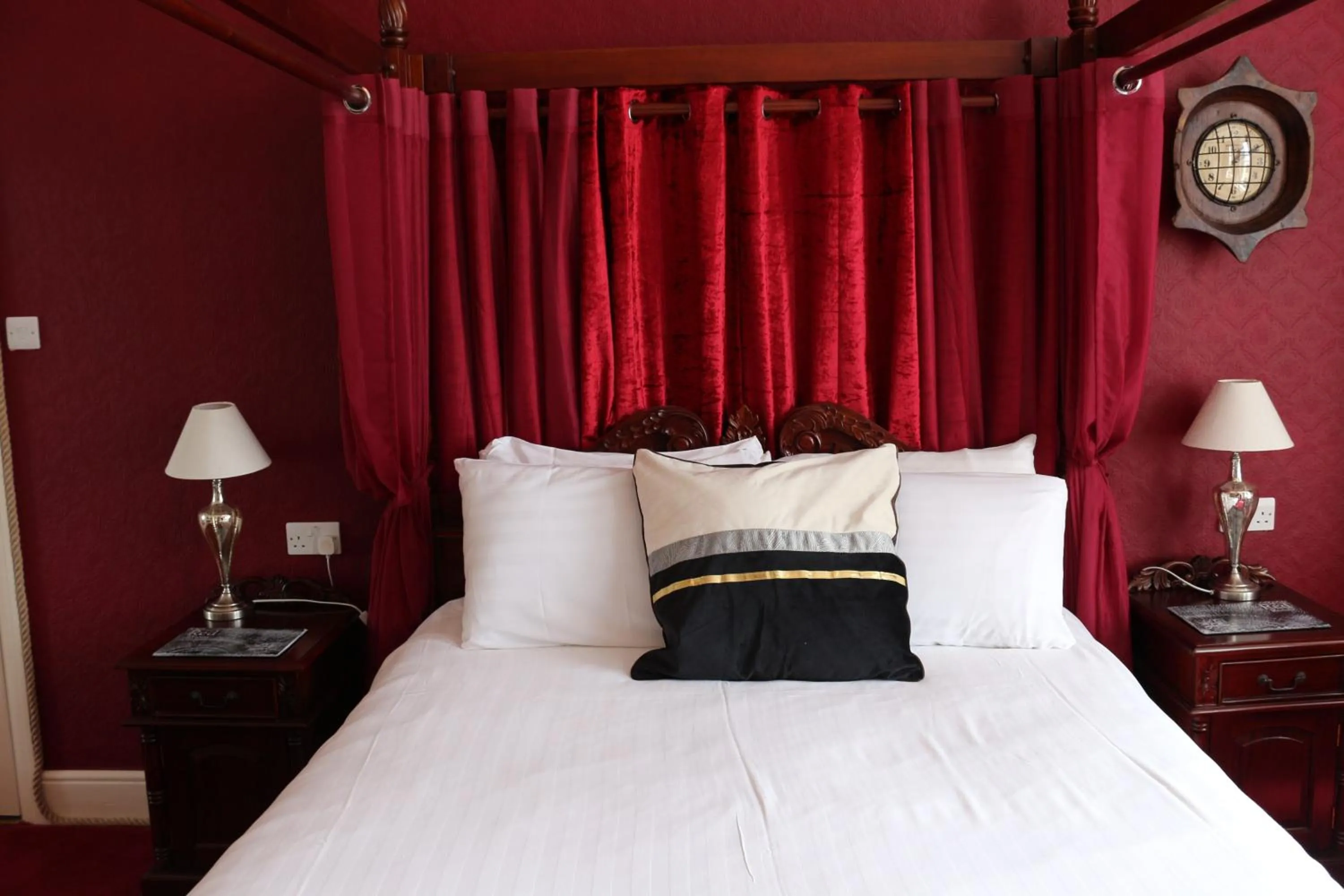 Bedroom, Bed in The Belgrave Hotel Tenby